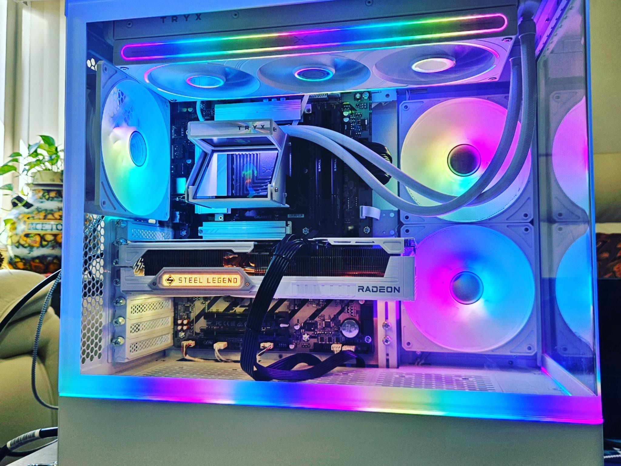 White Gaming PC • RX 9070 XT • Intel Core Ultra 7 265K • 32GB DDR5 • 1TB M.2 • TRYX Holo 360MM