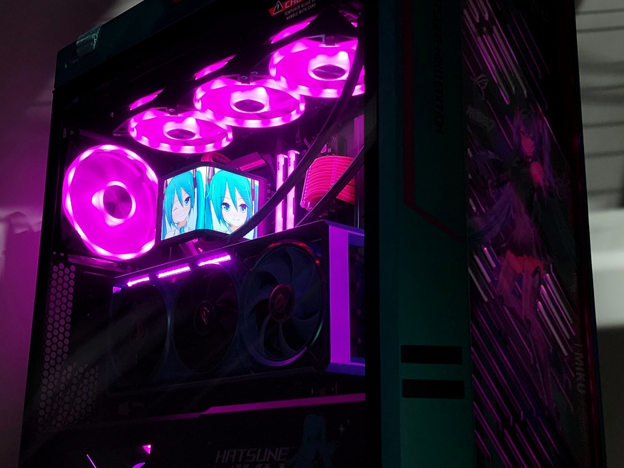 Gaming PC Ryzen 7 9800X3D 32GB 2TB SSD RTX 5080 16GB W11 Hatsune Miku Computer