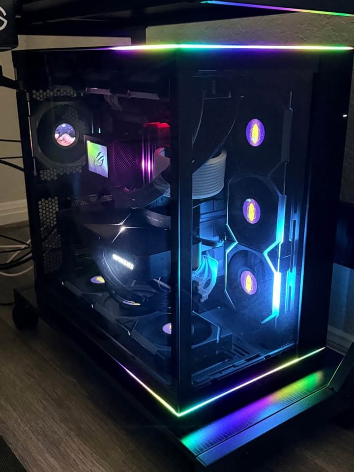 RTX 5090 FE / Ryzen 9 9950X3D Ultimate Gaming PC – 64GB Dominator Titanium – ROG Strix X870E – Lian