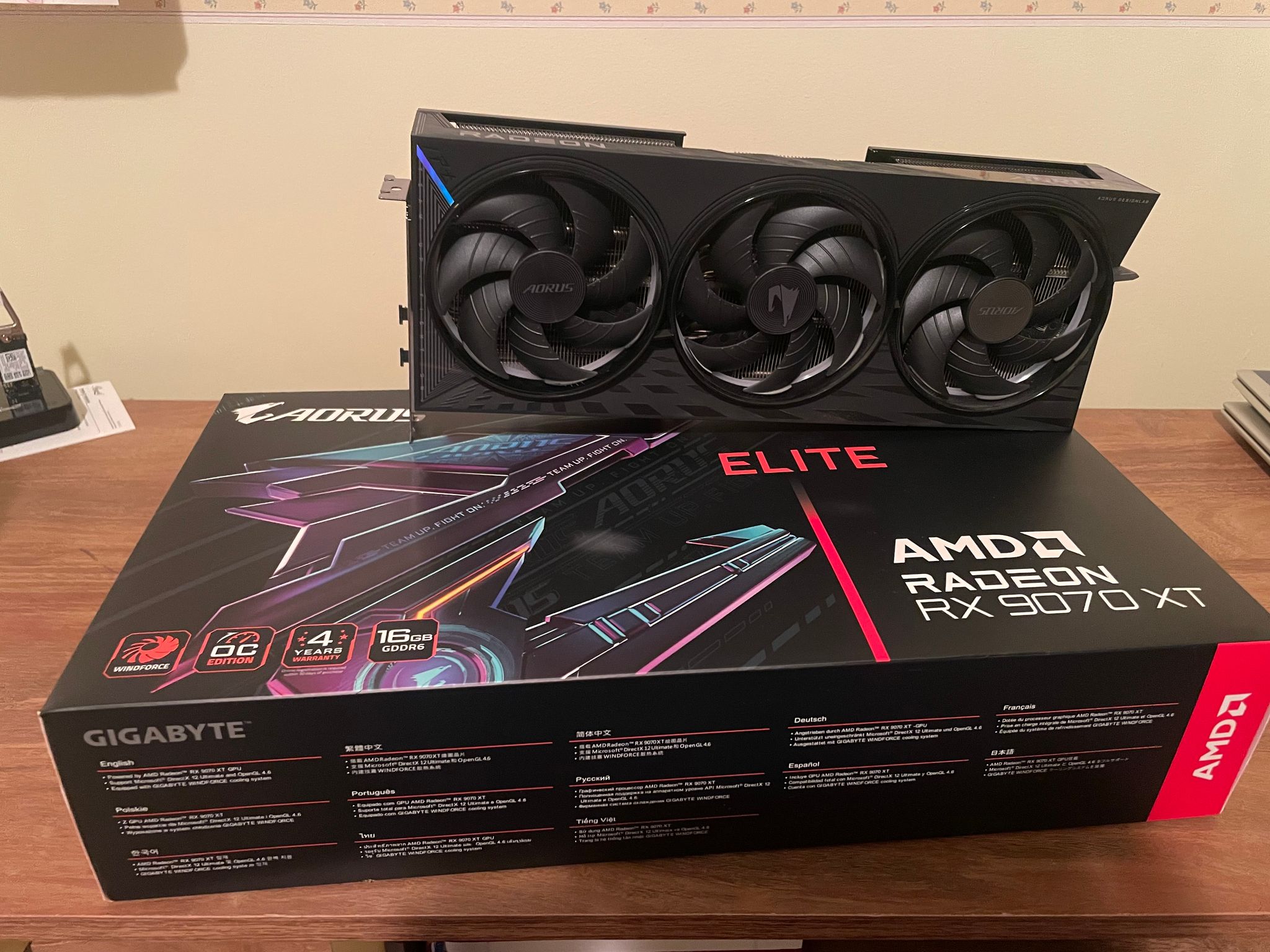 GIGABYTE AORUS Radeon RX 9070 XT ELITE 16G