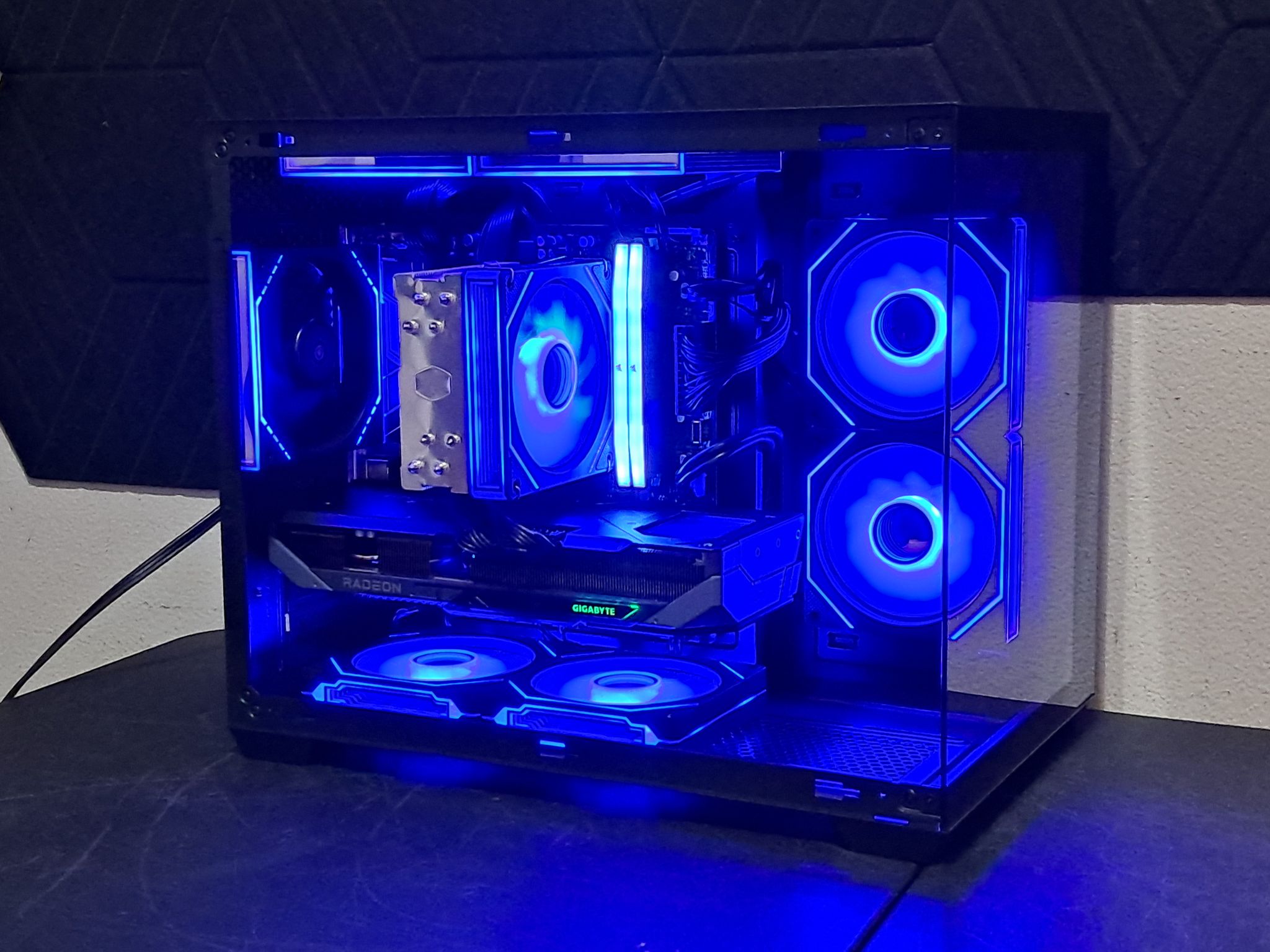 ⬛🔴Custom 1440p Gaming PC🔴⬛RX 9070 GRE | Ryzen 5 7500F | 16GB DDR5 | 1TB SSD