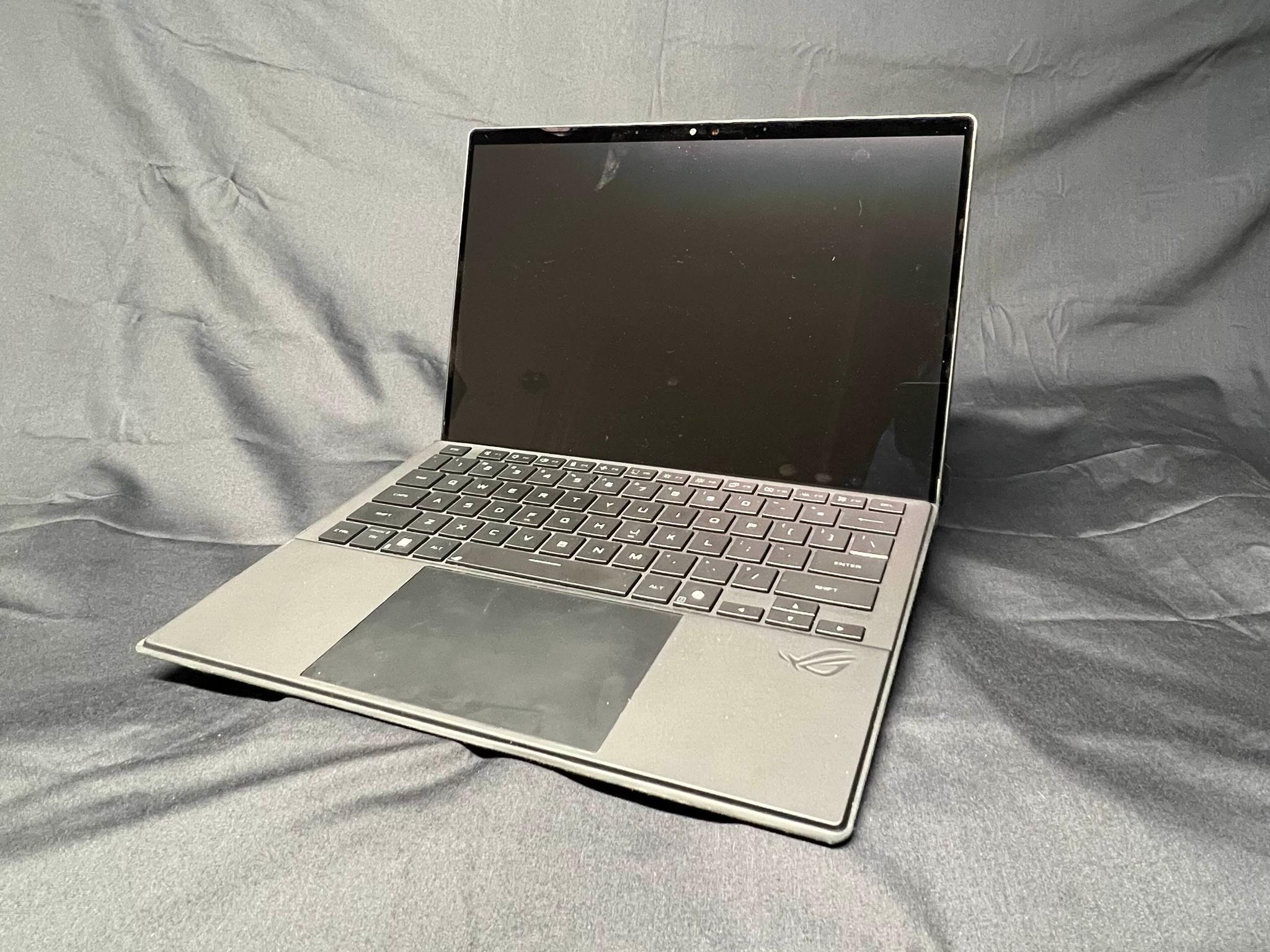 ASUS ROG Flow Z13 (GZ302EA-XS98) 2-in-1 gaming laptop/tablet