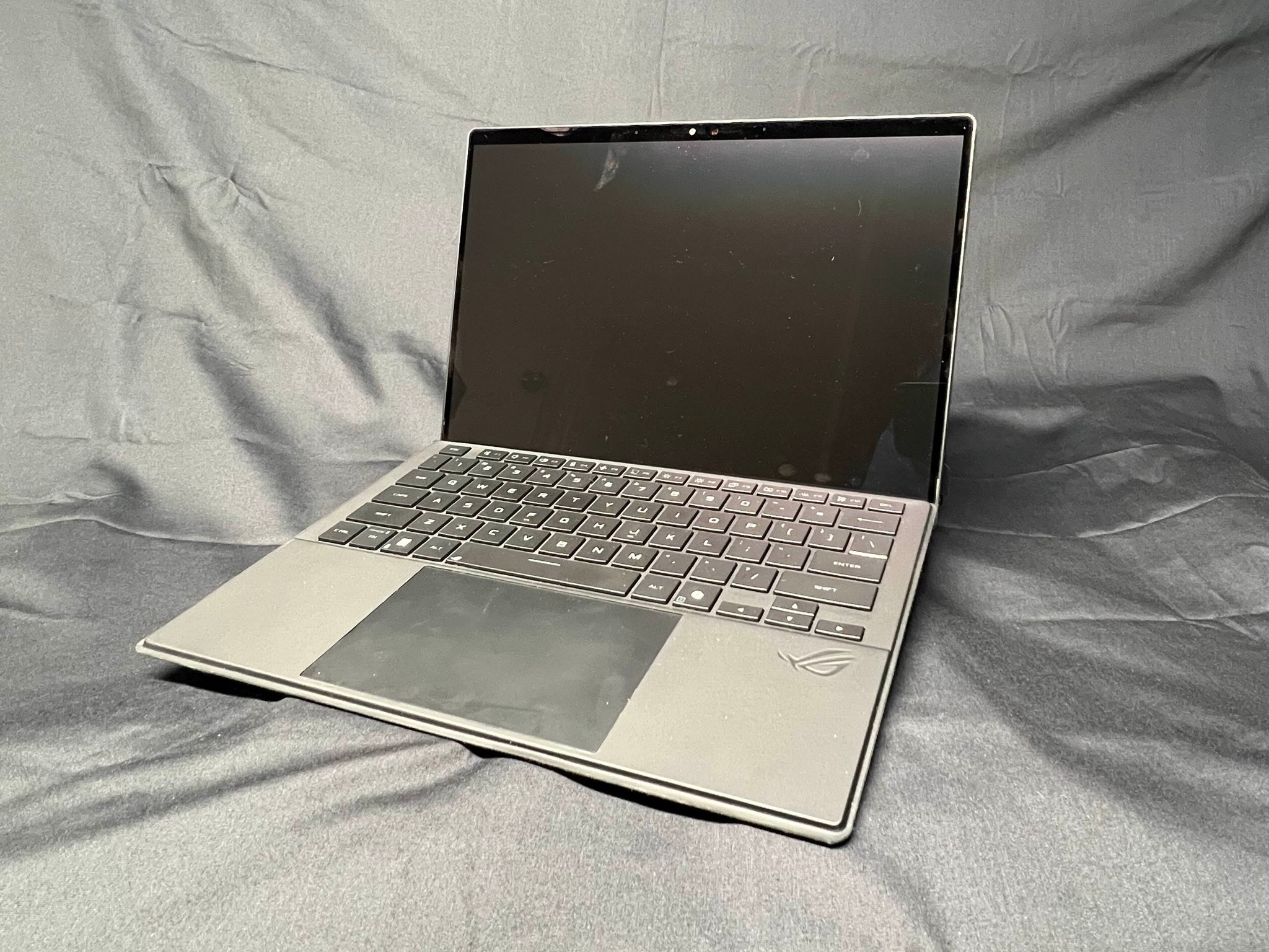 ASUS ROG Flow Z13 (GZ302EA-XS98) 2-in-1 gaming laptop/tablet