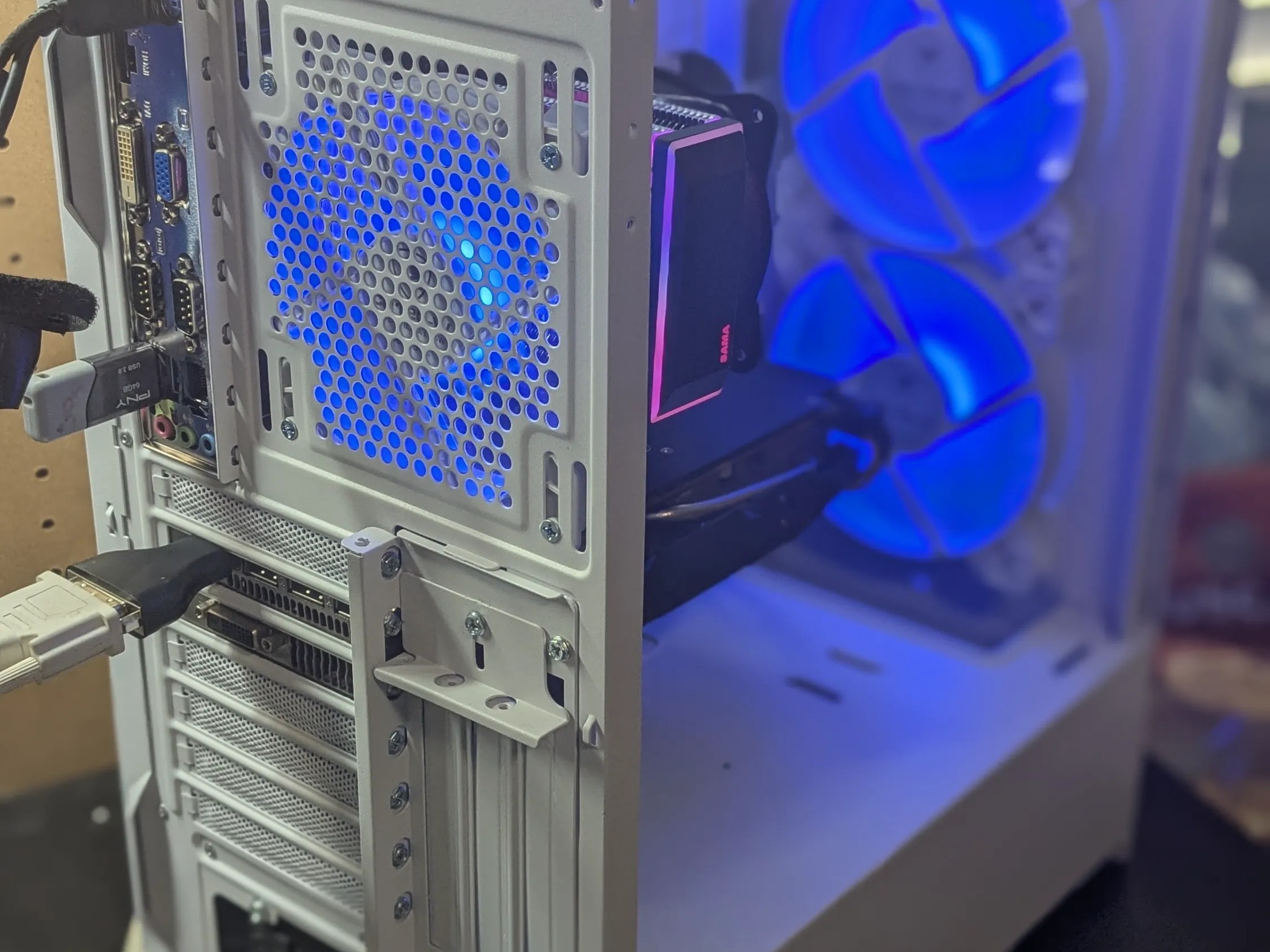 Marvel Rivals Ready | Xeon (same as i7) , 16GB RAM, RX 480 8GB, 480GB SSD, Win10, RGB, Wifi