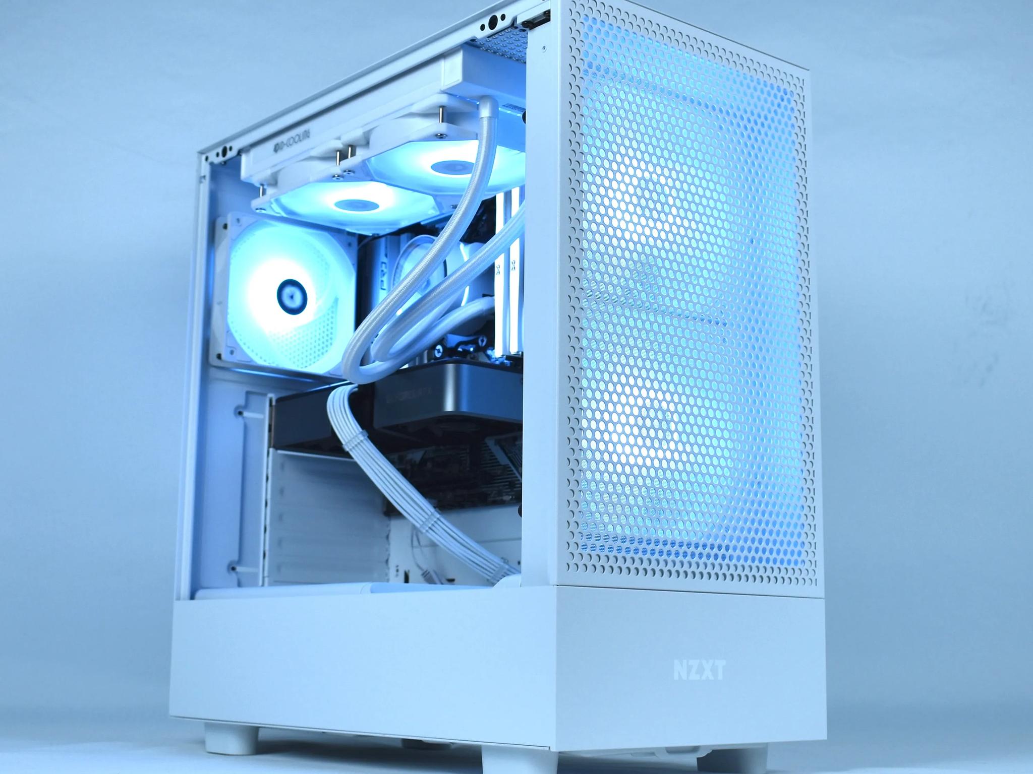❄️SNOW❄️ 1440p Custom Gaming & Streaming PC | Ryzen 7600X, NVIDIA RTX 3070, 1TB SSD, 32GB DDR5, WiFi