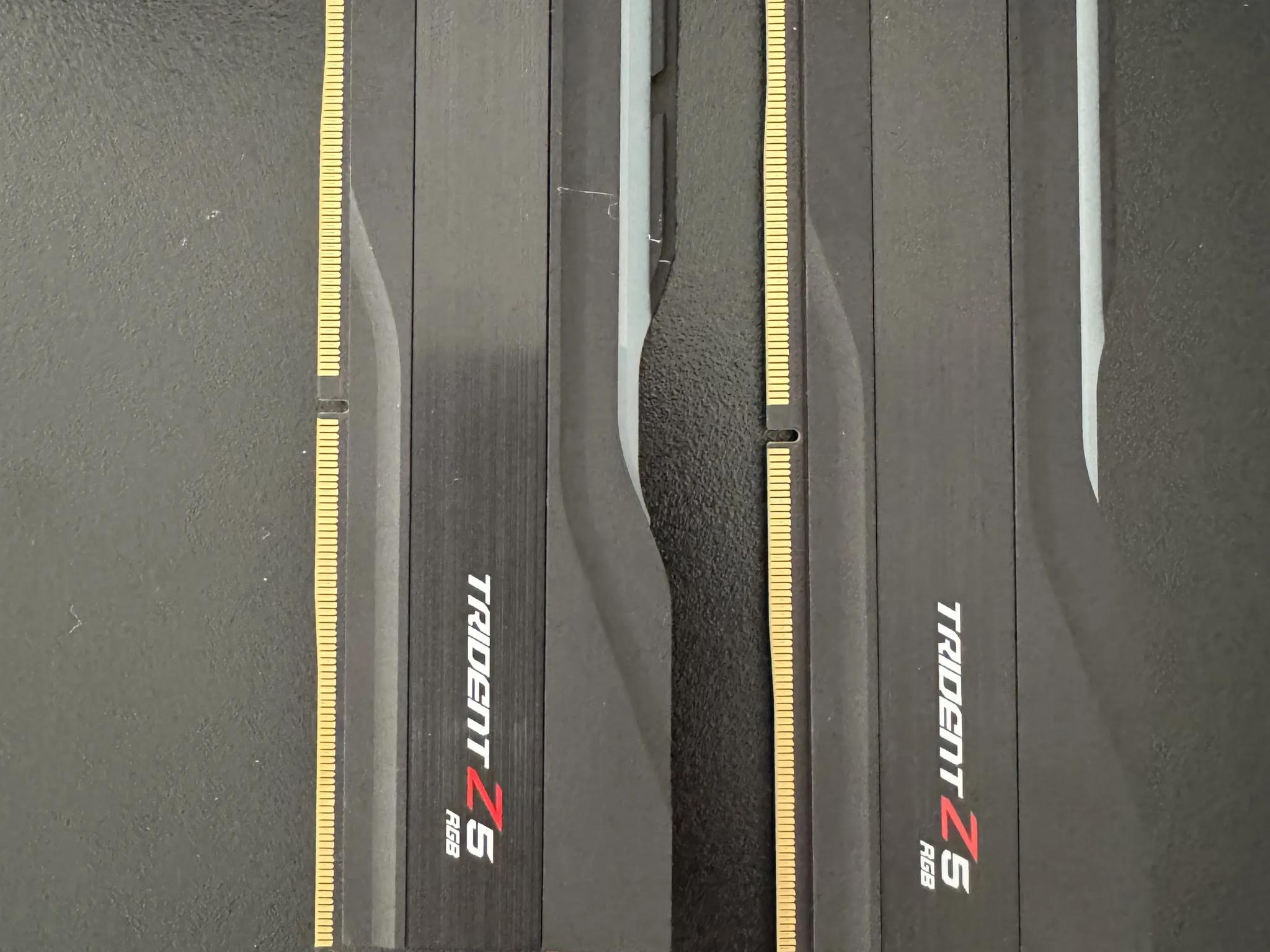 G.Skill Trident Z5 RGB 32 GB (2 x 16 GB) DDR5-7200 CL34 Memory