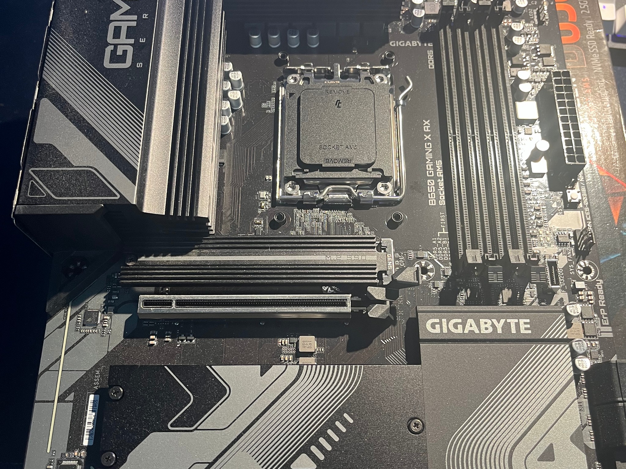 B650 gigabyte gaming x ax motherboard