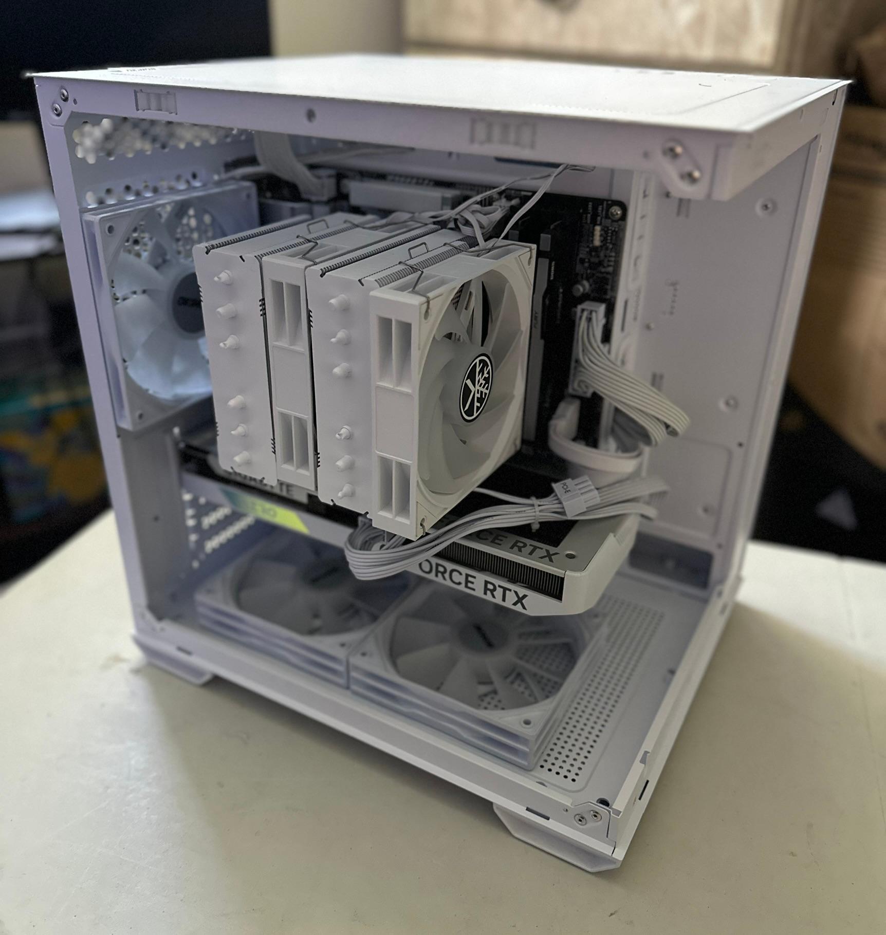 Ryzen 5 8400F / RTX 4060 / 512GB NVME / 16GB RAM