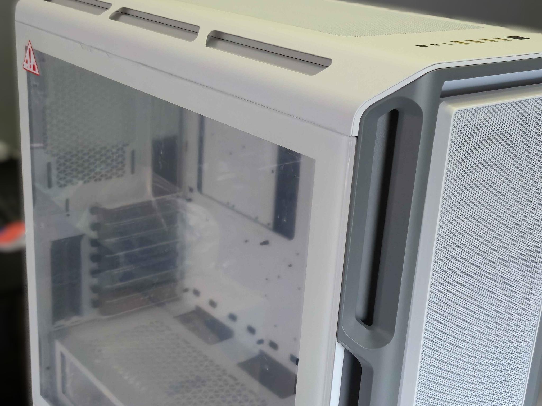 Corsair iCUE 5000T RGB (White - Tempered Glass) - Image 4