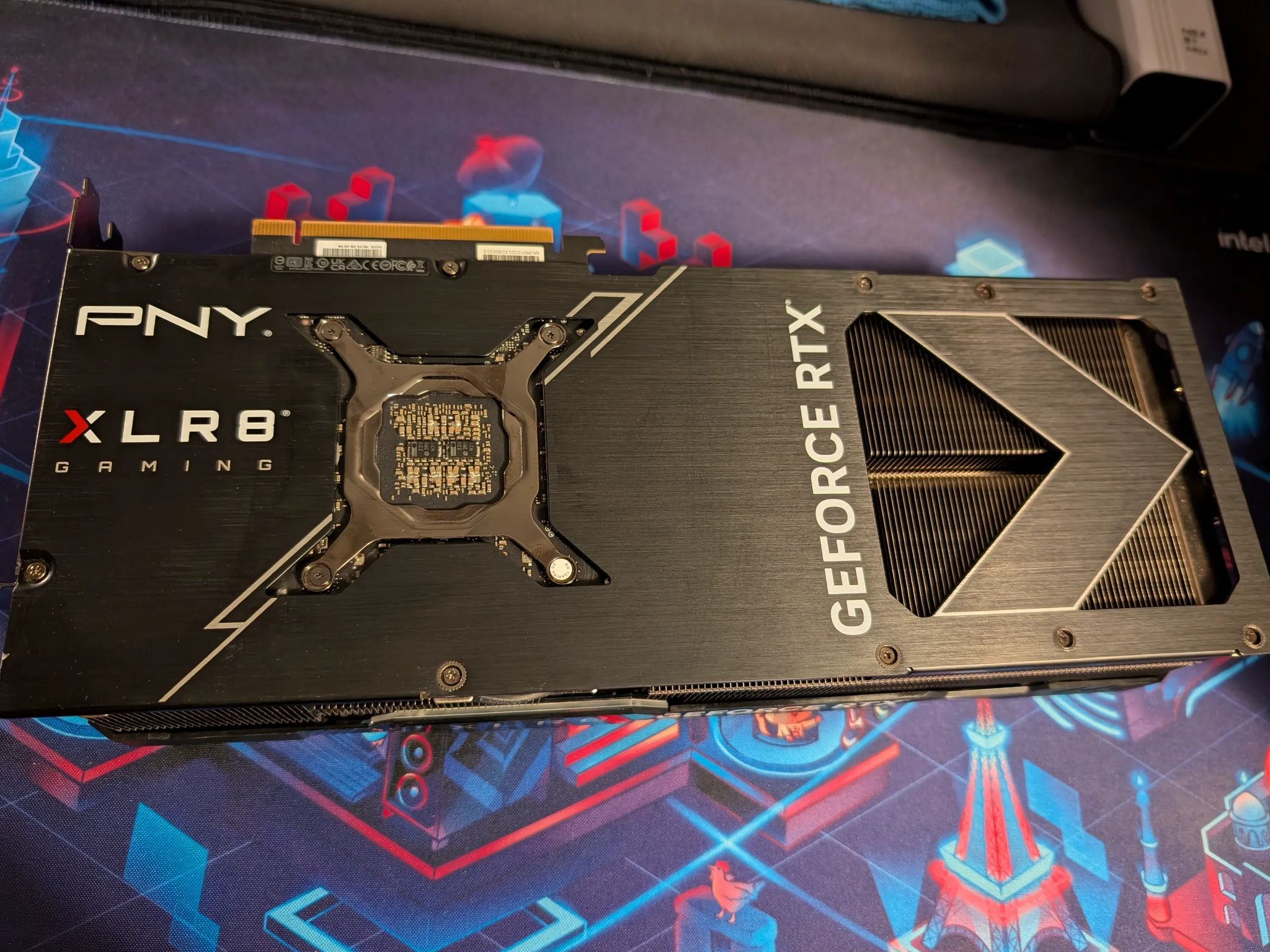 PNY GeForce RTX 4080 16GB XLR8 Gaming VERTO EPIC-X RGB