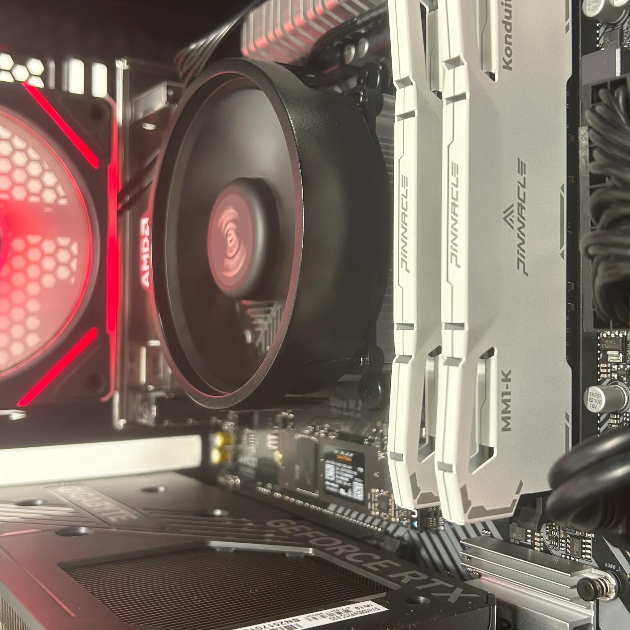 😡💢 //FURY V2// 💢😡 - RX 9060 XT 8GB, Ryzen 5 5500, 1TB SSD, 32GB DDR4