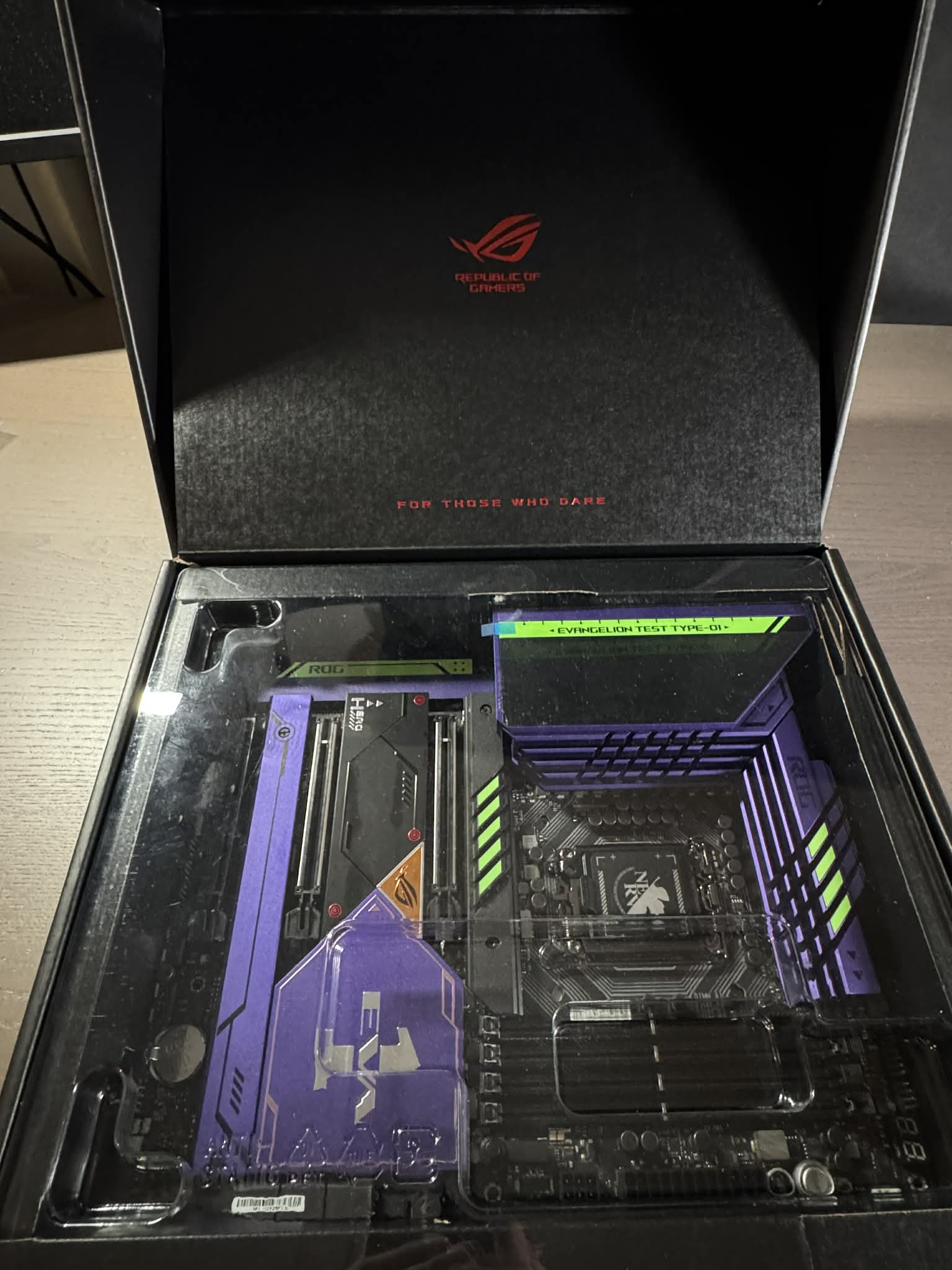 ASUS ROG Maximus Z690 Hero EVA Edition Socket LGA 1700 ATX Motherboard DDR5