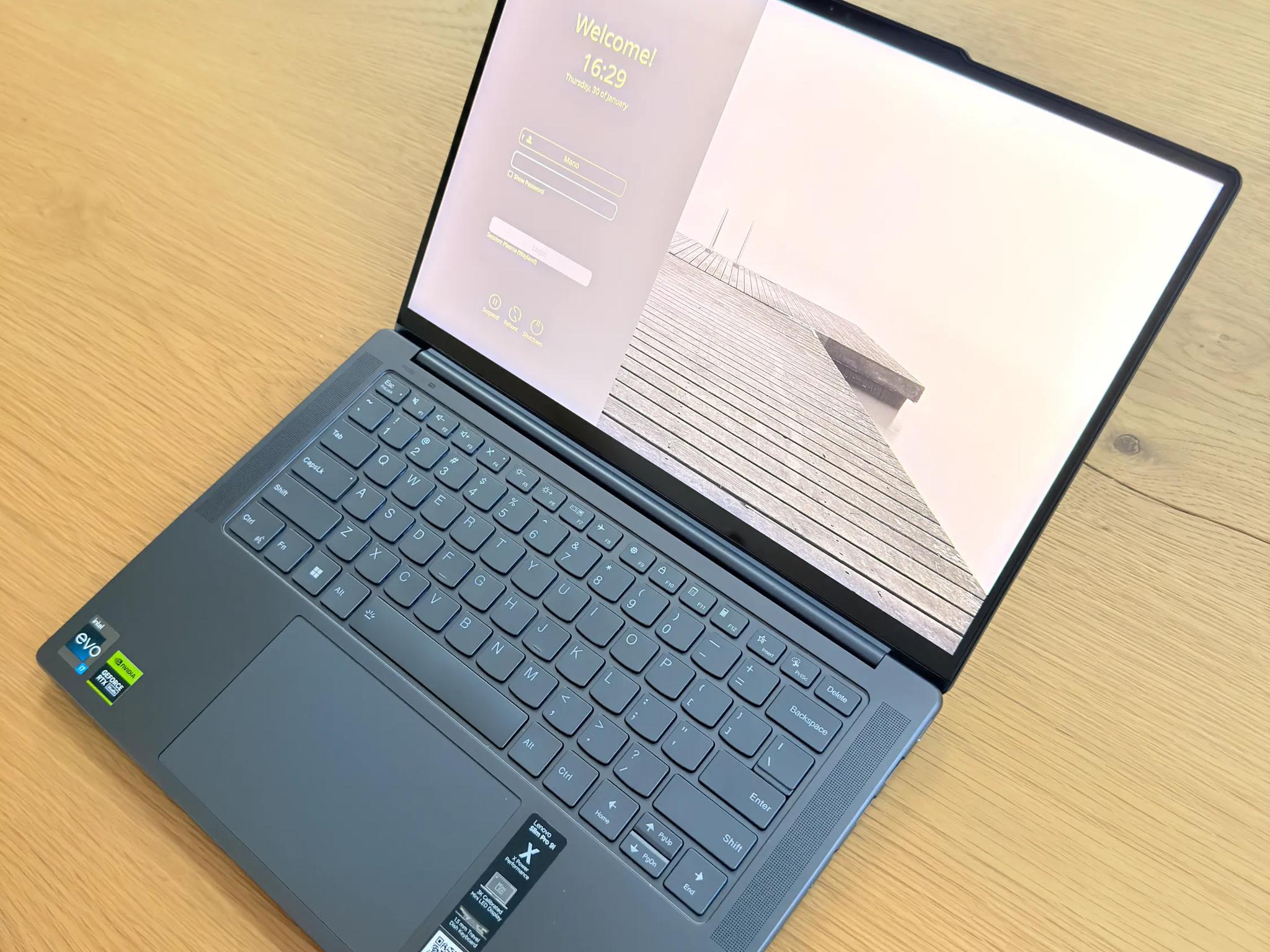 LIKE NEW! Lenovo Slim Pro 9i 14"