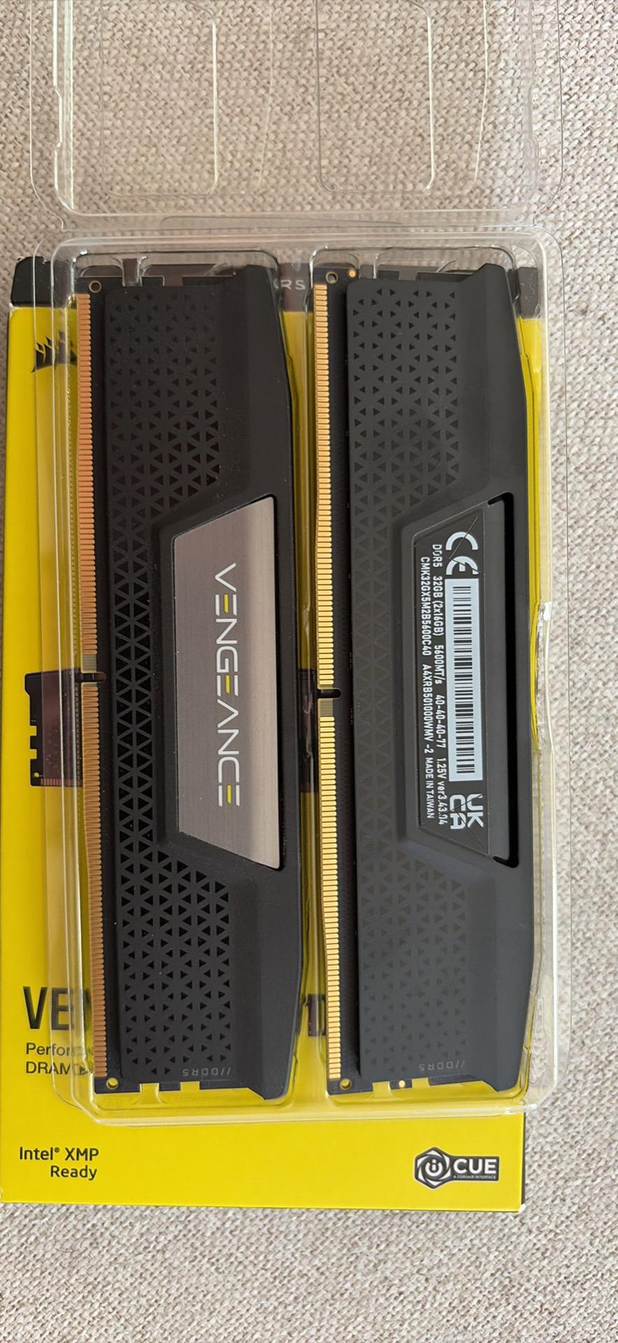 32Gb DDR5 Corsair Vengeance 5600MHZ