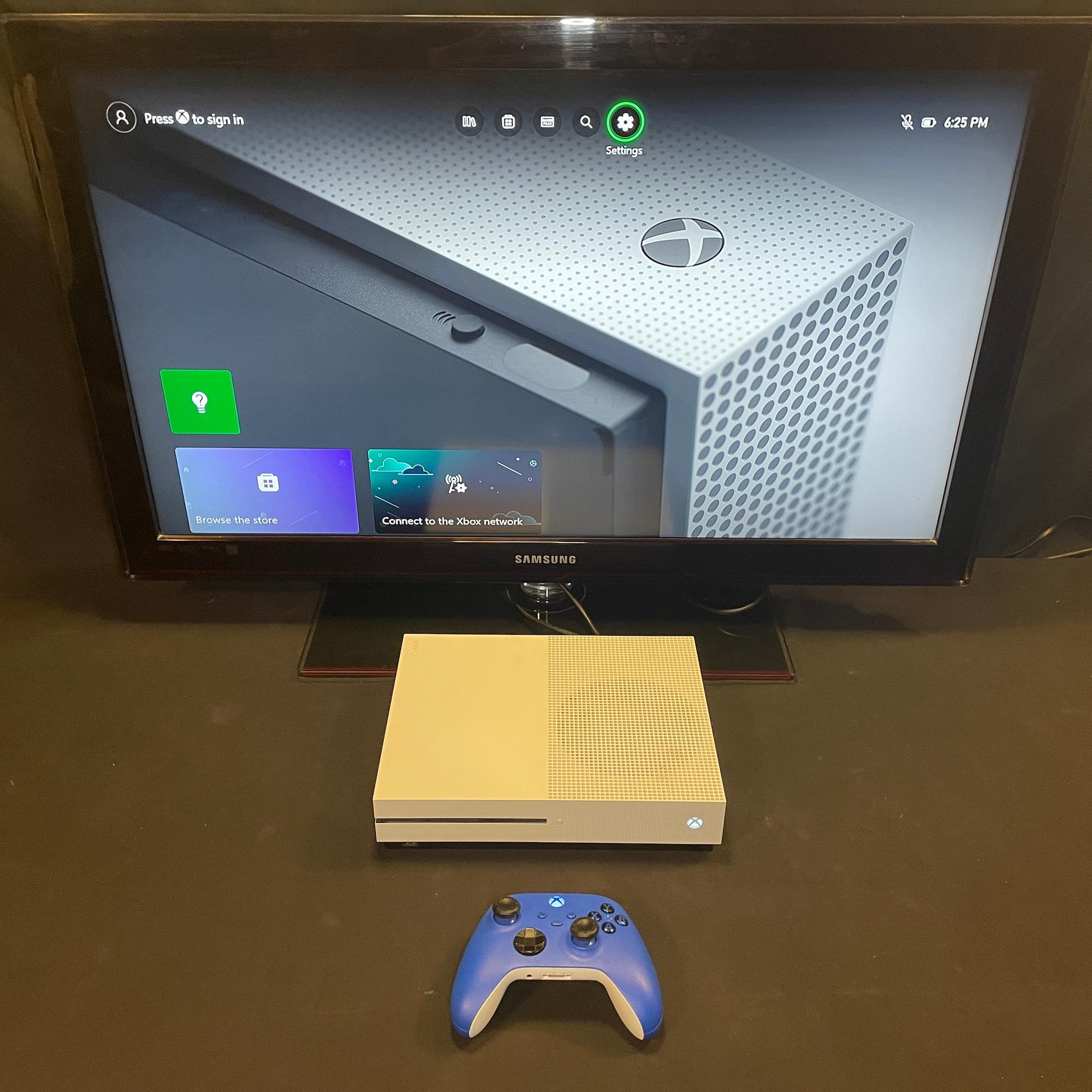 Xbox One S With Blue Controller