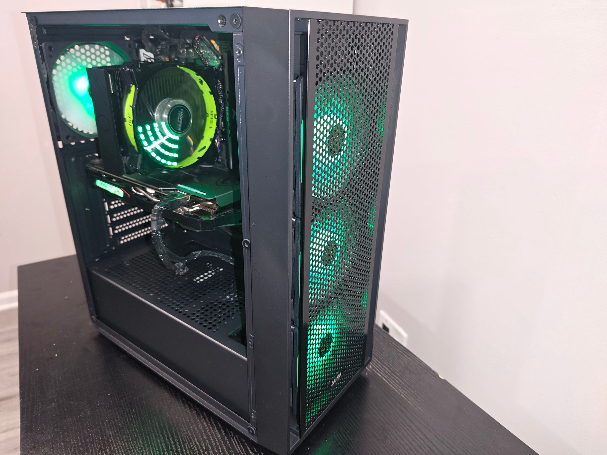 Budget Mid ranged 1080p/ 1440p gaming pc!