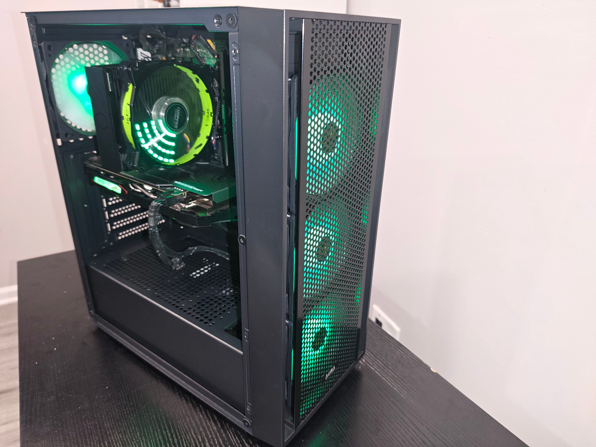 Budget Mid ranged 1080p/ 1440p gaming pc!