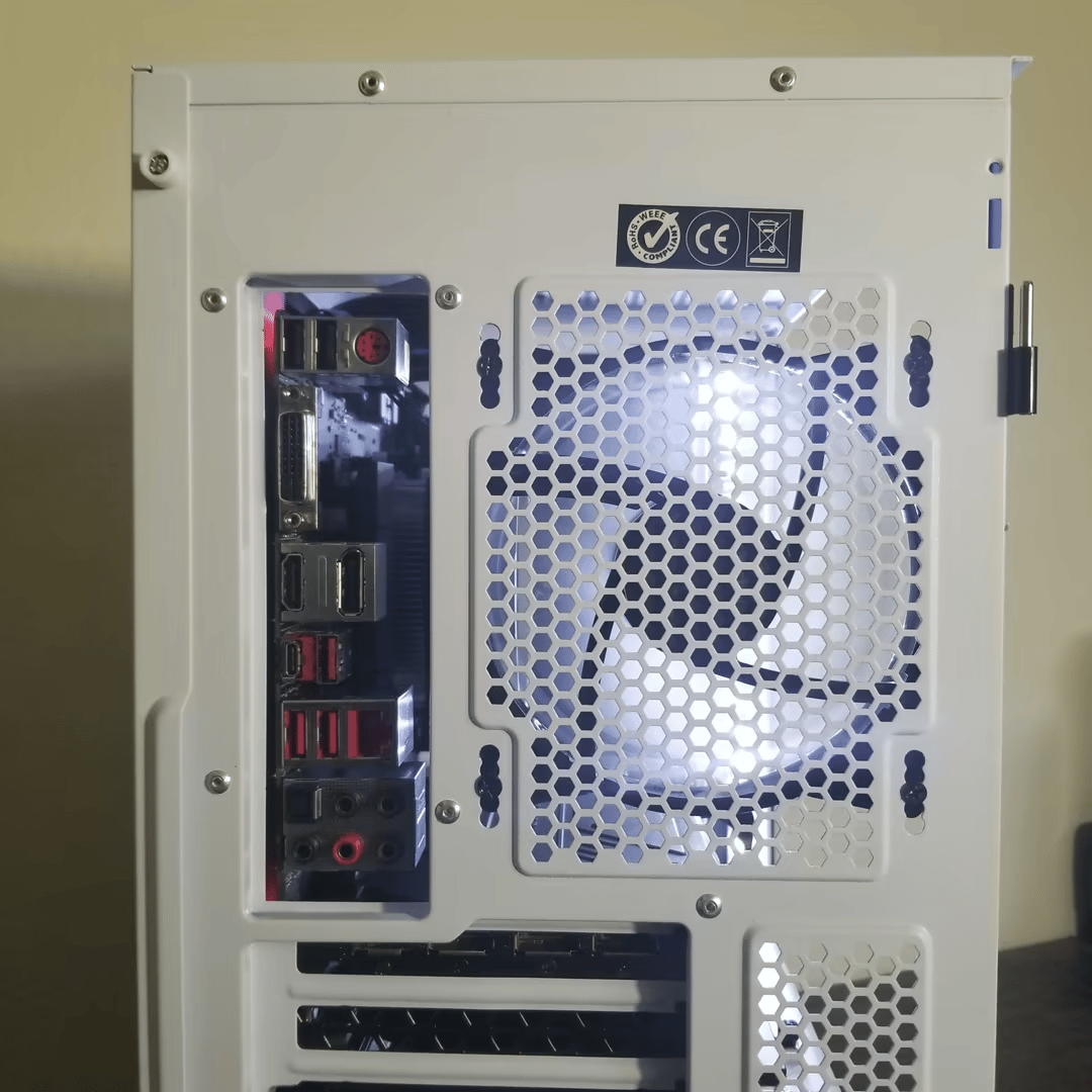 AMD Ryzen 5 2600X // AMD Radeon RX 5500XT 8GB // Corsair LPX 2x8 16GB 2400MHz