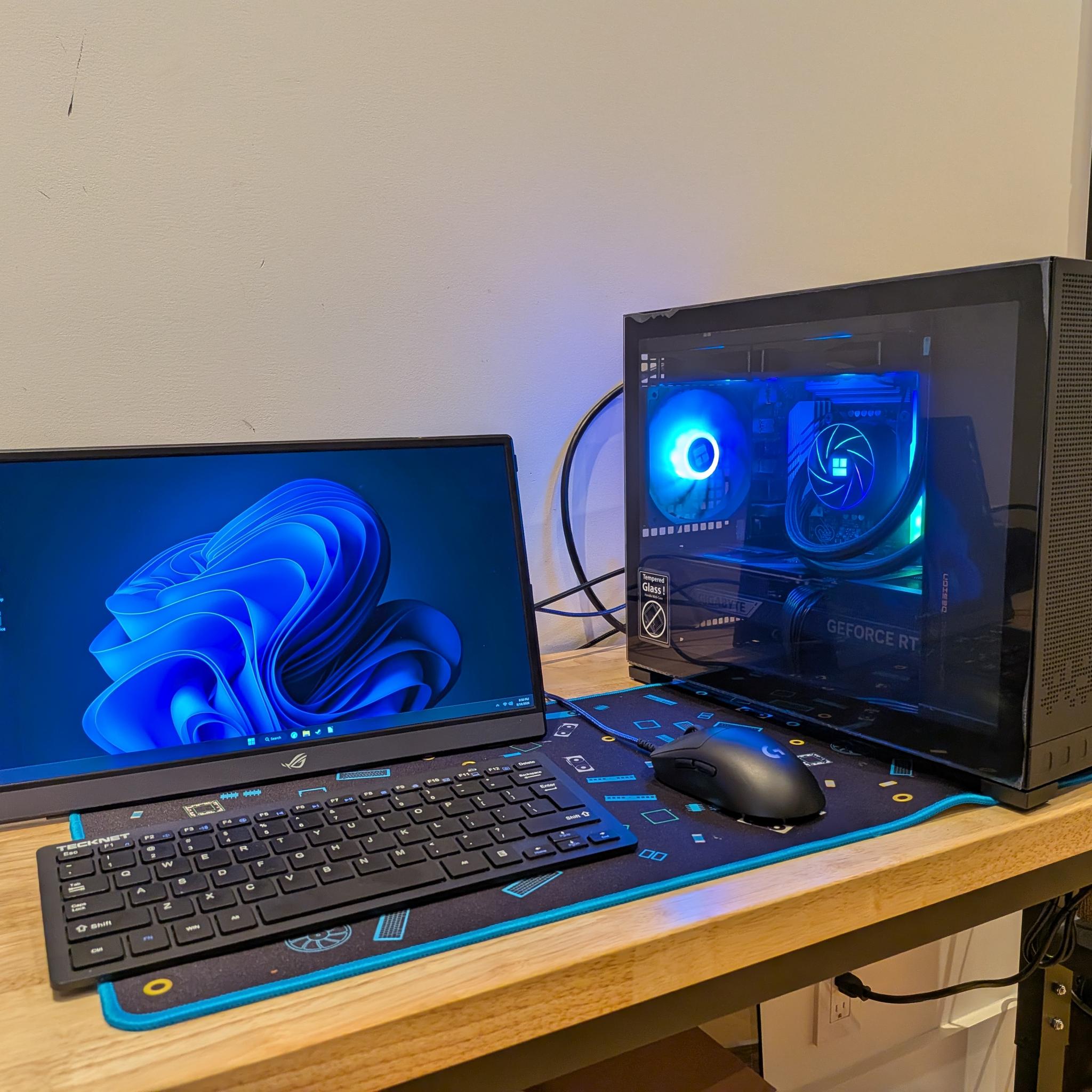 4K Powerhouse - RTX 5070 Ti, Core Ultra 7 265F, 32 GB DDR5, 1 TB Gen 4 NVME, Liquid Cooled, RGB