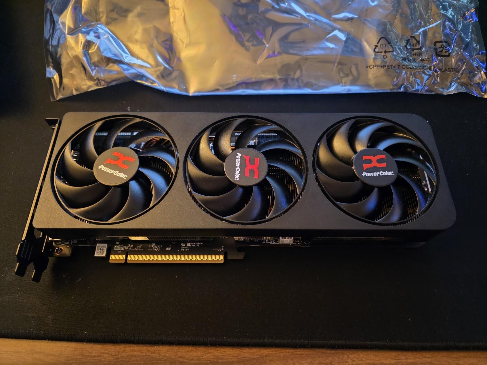 AMD Radeon PowerColor Reaper RX 9070 16gb
