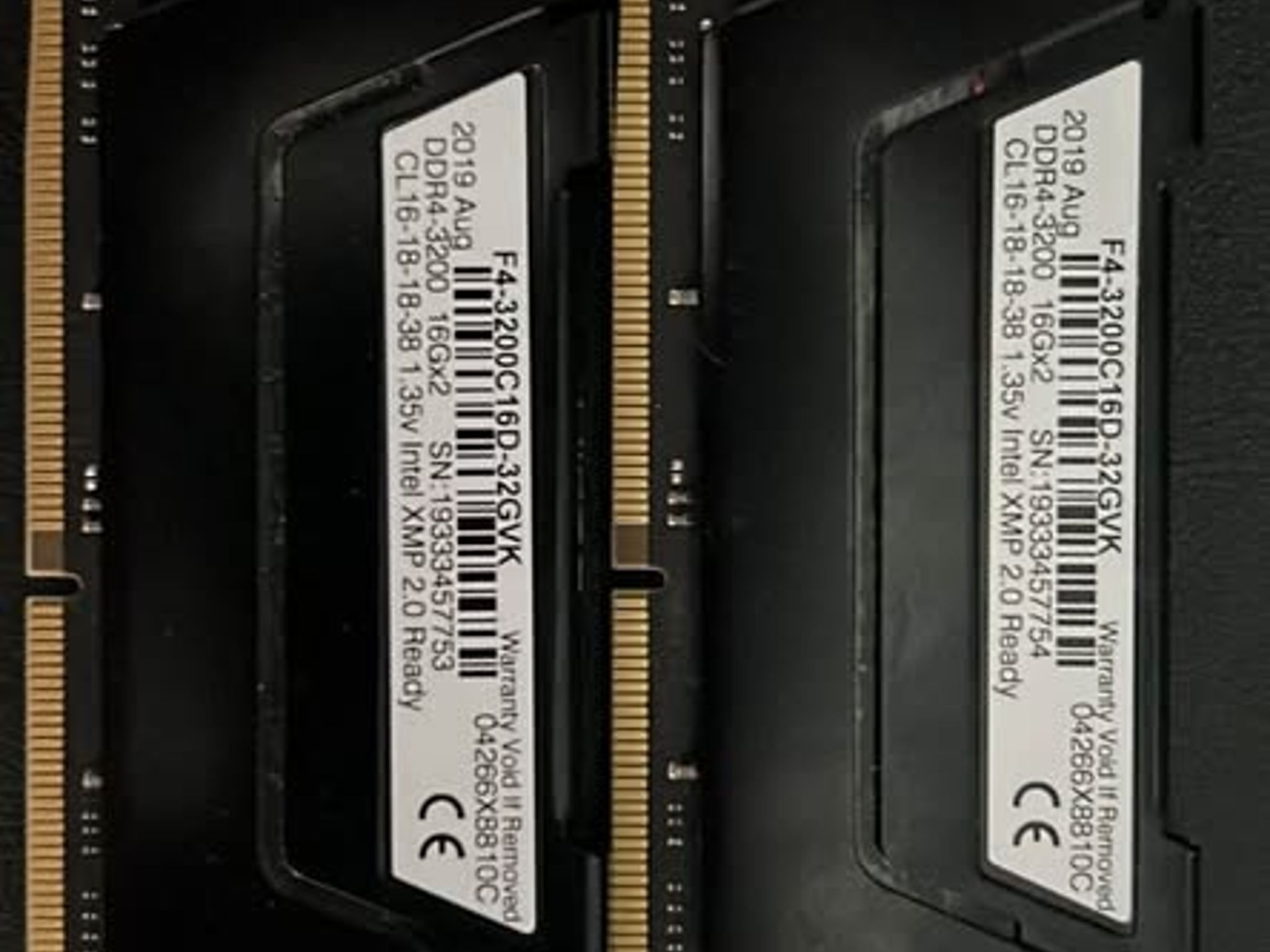 G.SKILL Ripjaws V Series 32GB (2x16GB) DDR4 3200MHz [F4-3200C16D-32GVK]