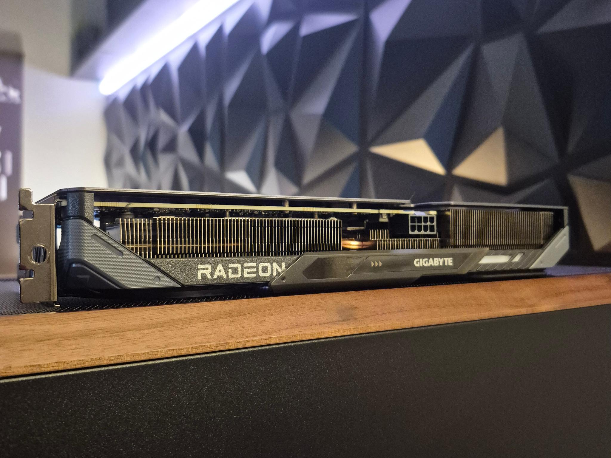 RX 9060 XT 16 GB