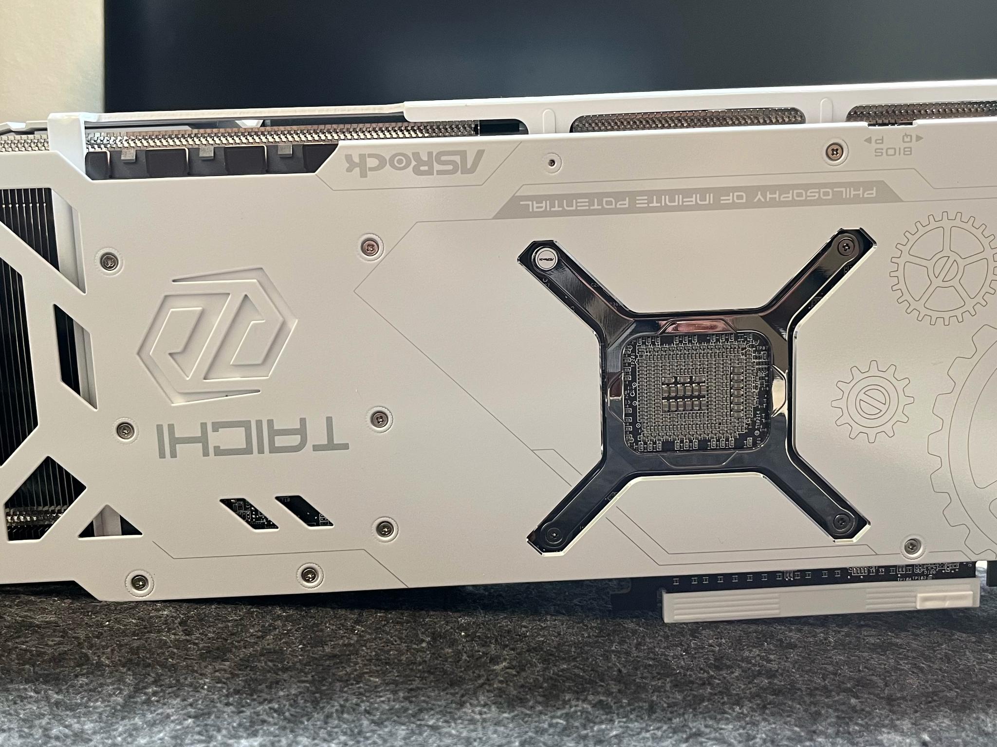 **SALE** RX 7900 XTX TAICHI WHITE 24GB OC AMD RADEON