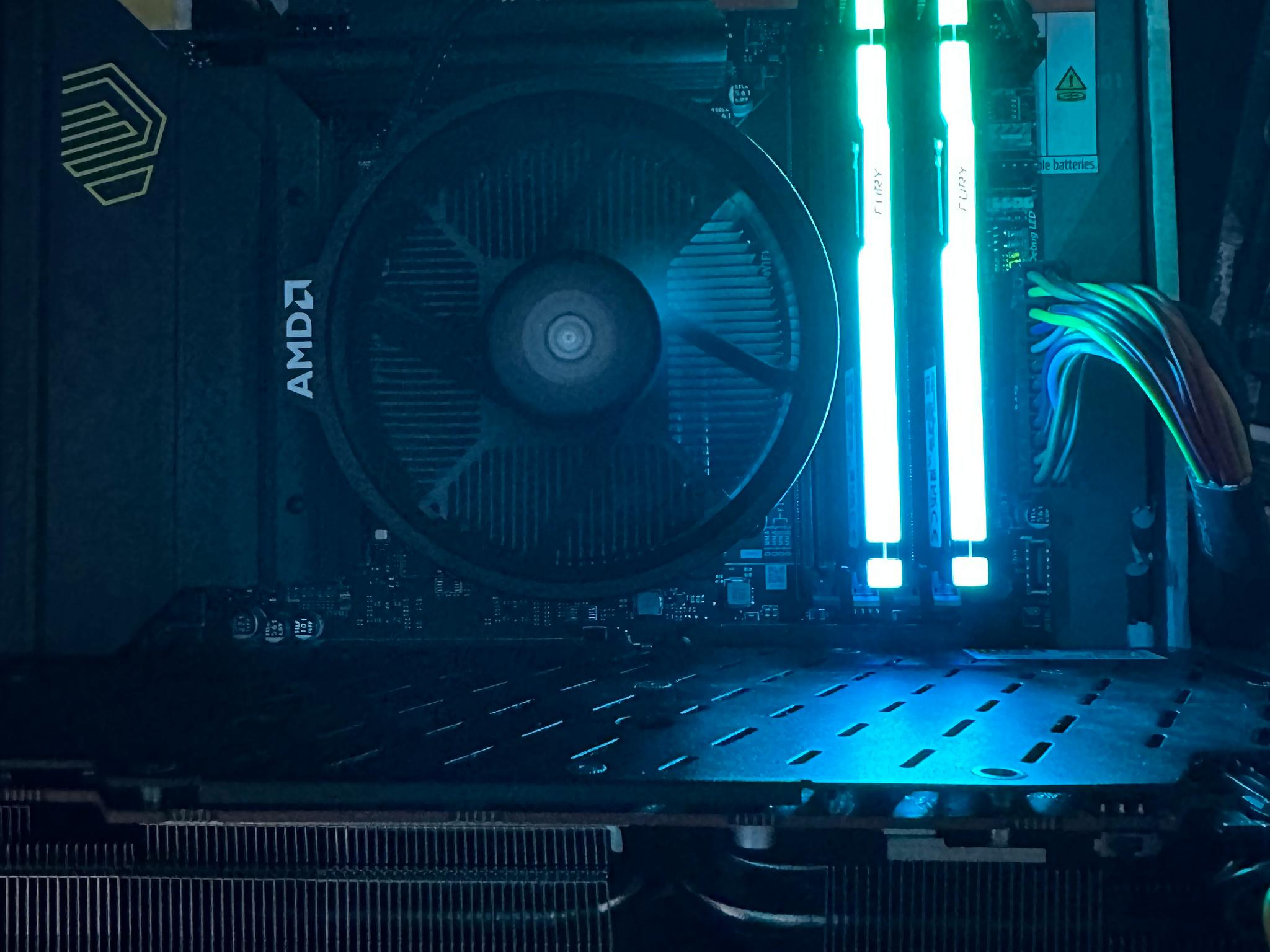 9800X3D - MSI B850M Mortar Wifi - 64 GB of Kingston RGB Ram ~ CL32 @ 6400 MT/S DDR5