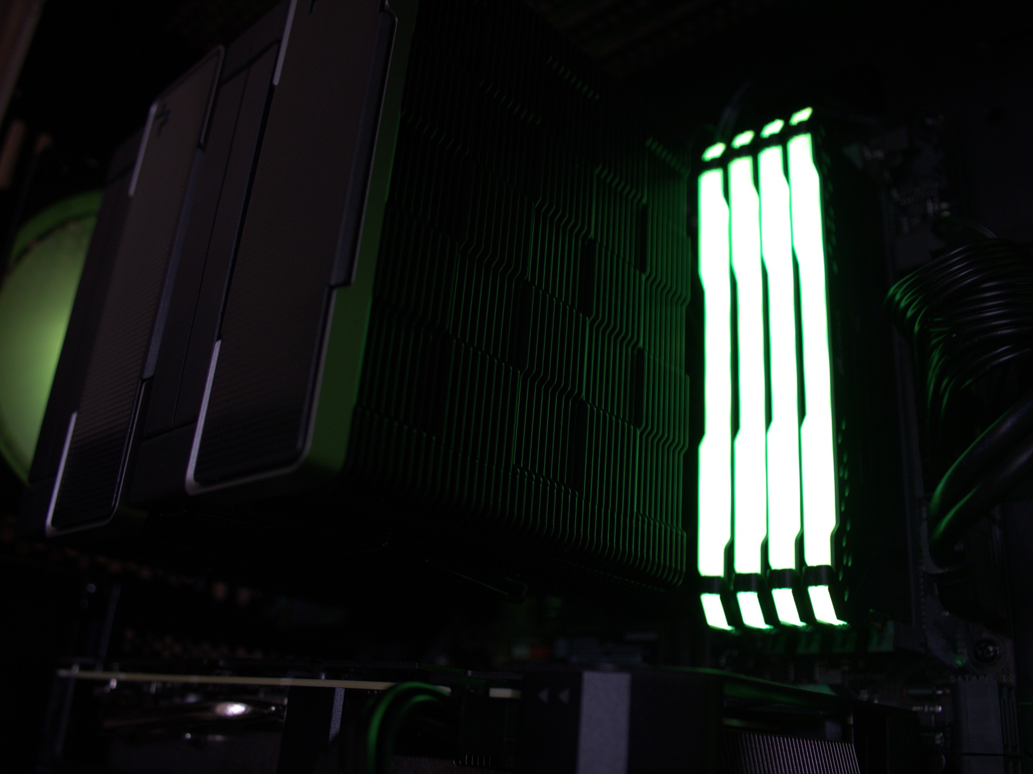 RX 9060XT 16GB | Ryzen 7 5700X | 32GB | NVME | GOLD PSU | Windows 11 | WIFI
