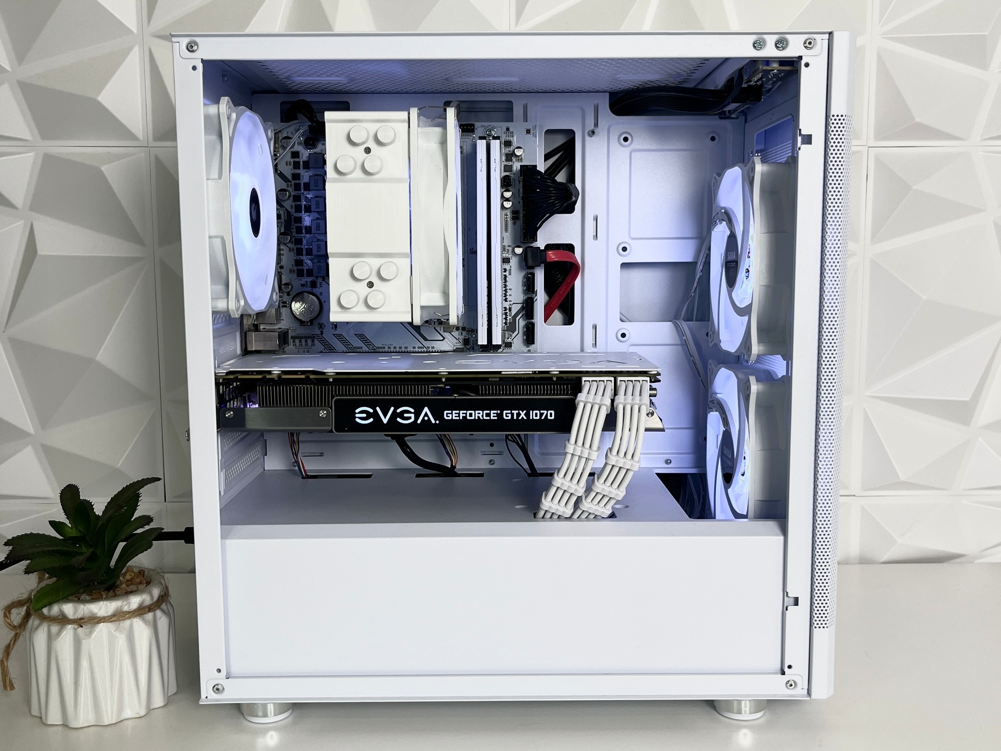 White RGB Gaming PC | Ryzen 5 + GTX 1070 8GB | 16GB