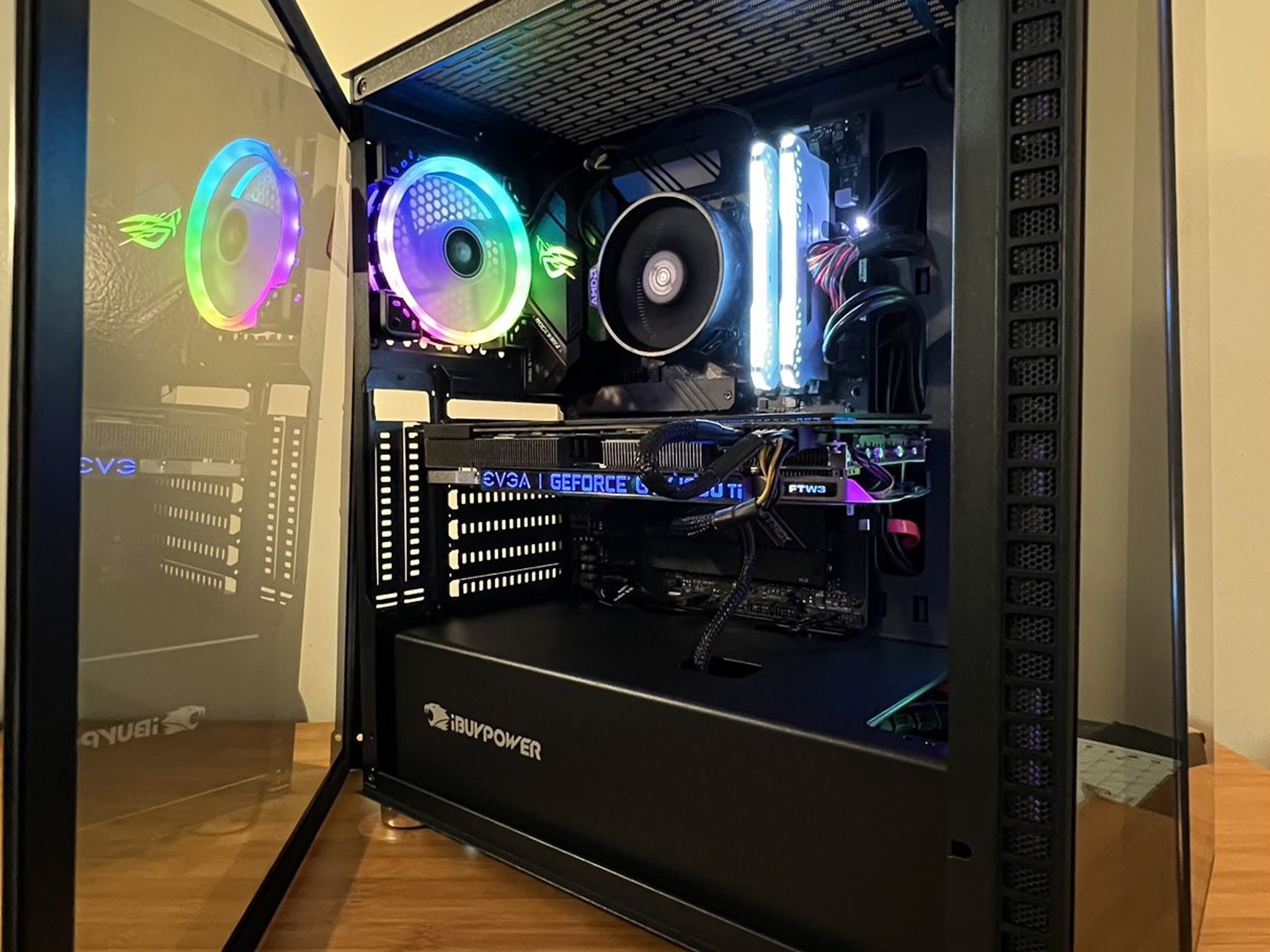 Gaming PC | Ryzen 9 3900X | GTX 1080 Ti | 16GB Ram | 2TB Storage | Wifi