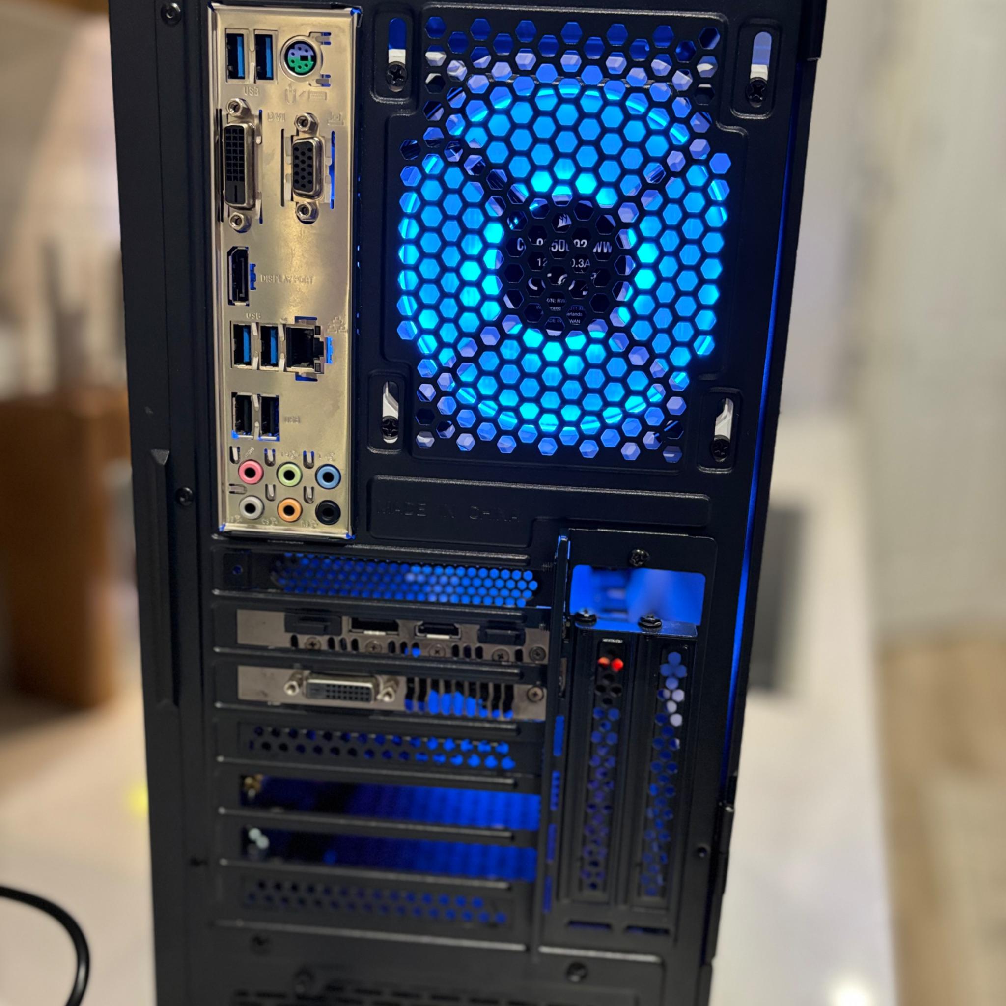 For Sale 1080P Gaming PC with Intel i7-8700k and ASUS ROG GeForce GTX 1070 8GB GPU