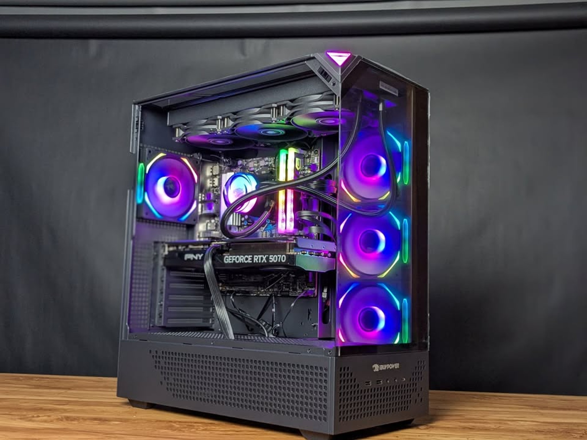 Mid Range iBuyPower Gaming PC - Ryzen 5 9600X - RTX 5070