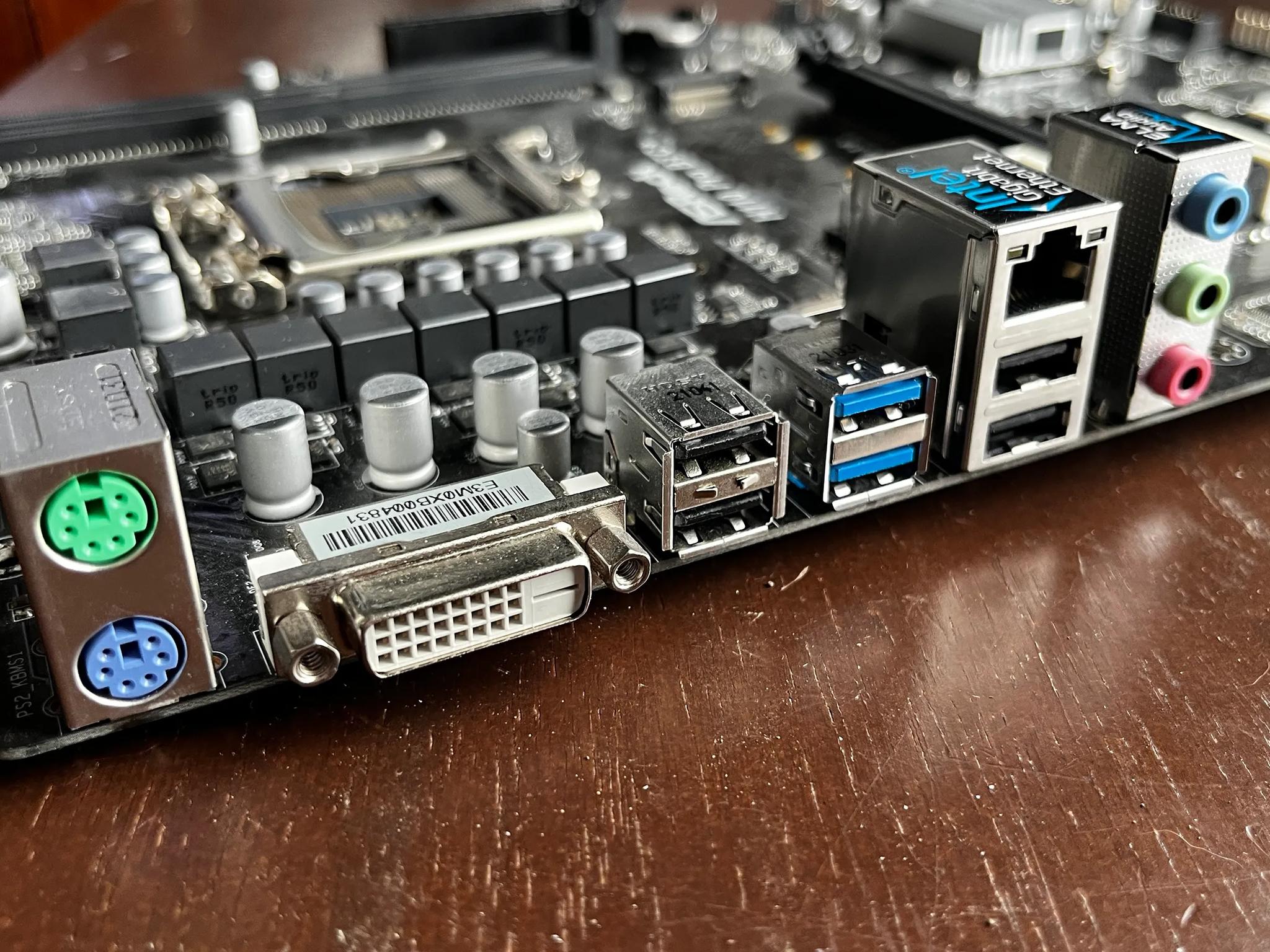 ASRock H110 Pro BTC+ Socket 1151 Intel Mining Motherboard (13 GPU PCIE Slot)