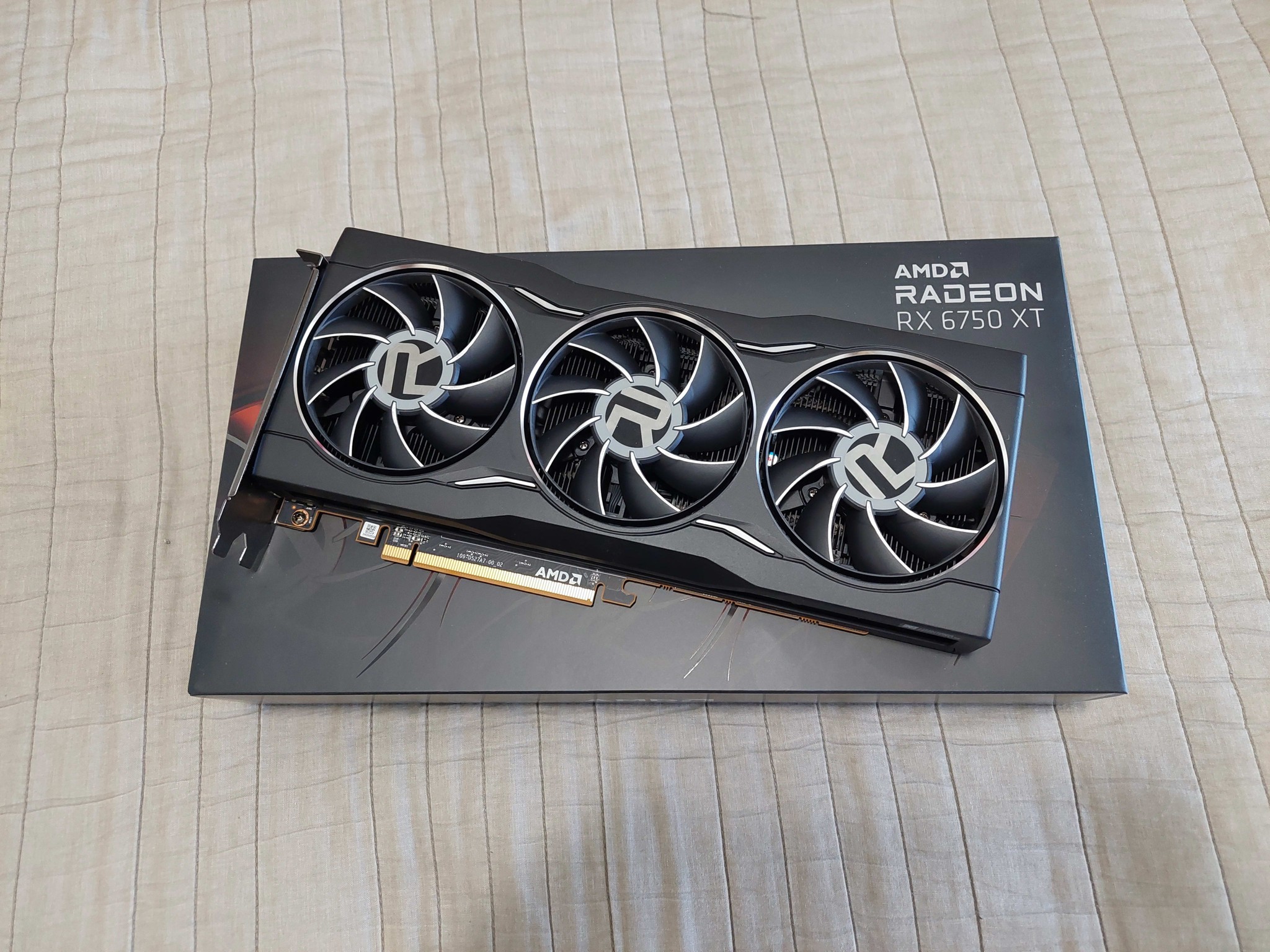 AMD Radeon RX 6750 XT Reference 