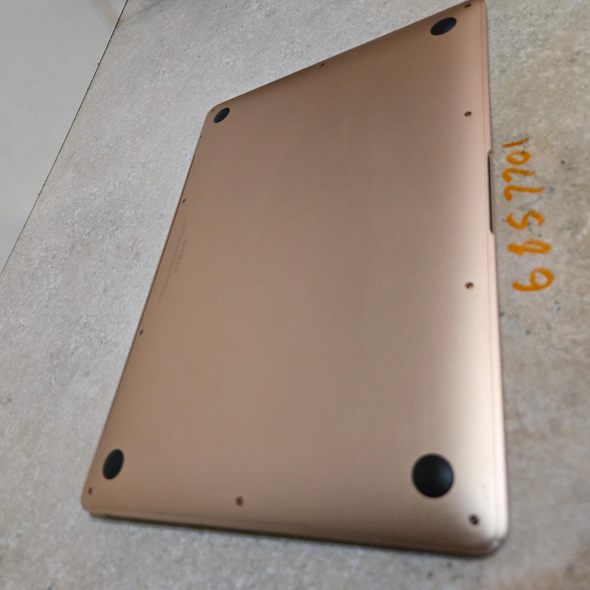 Apple Macbook Air 13 Inch Laptop - 2018 - intel i5 - 256GB SSD - Model A1932