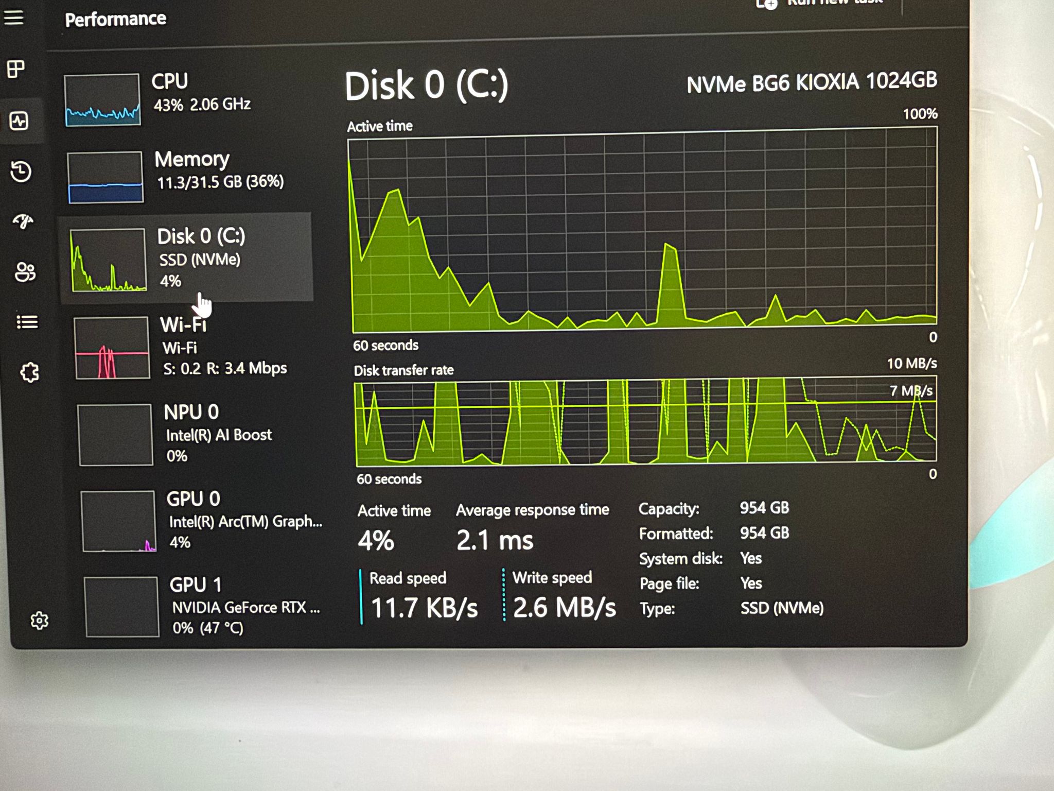 Alienware m16 R2 16" Core Ultra 9 185H 32GB 1TB SSD RTX 4060 8GB  - Used
