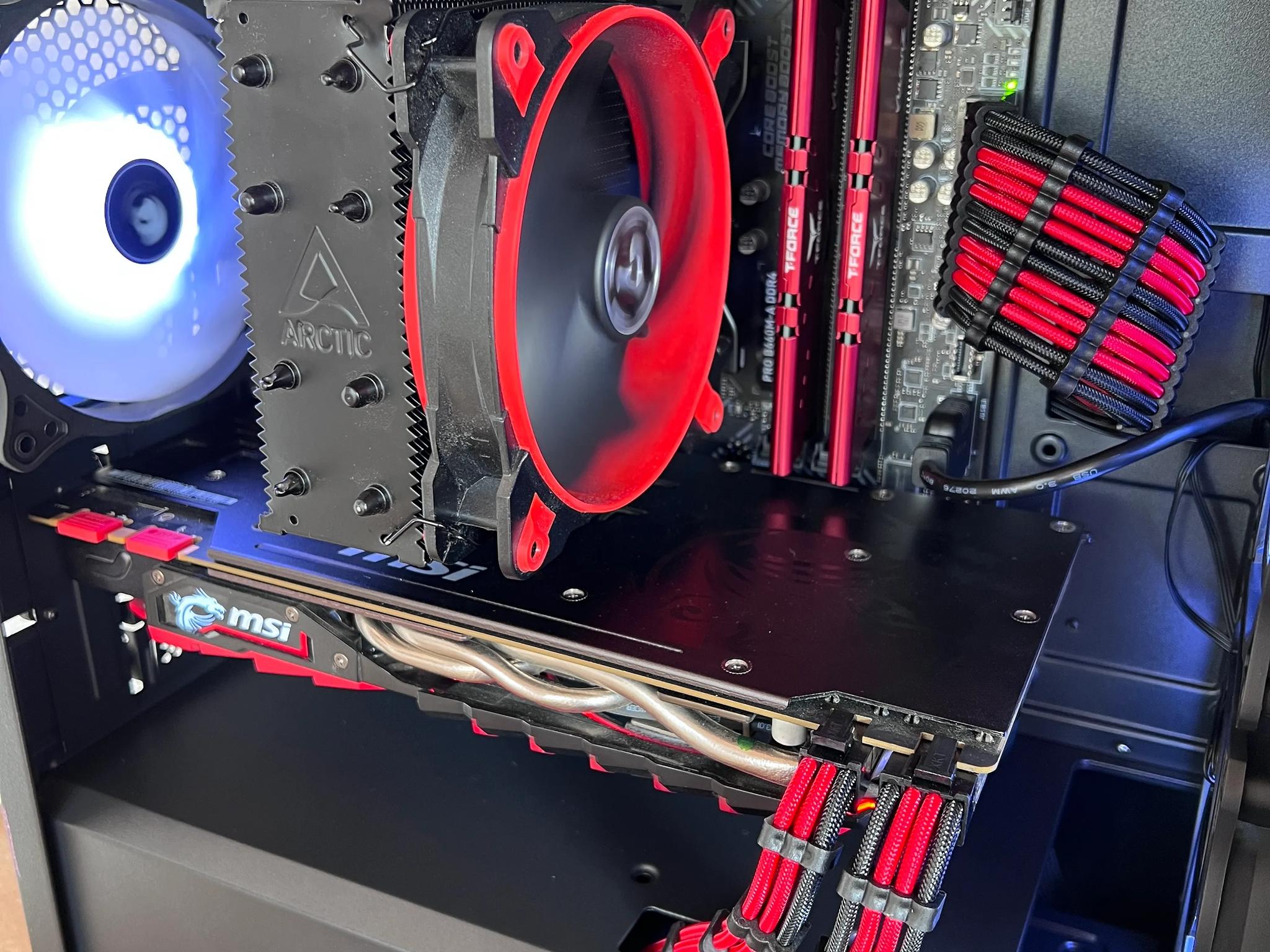🟥⬛ Black & Red Budget Build | i3-12100F | GTX 1070 ⬛🟥