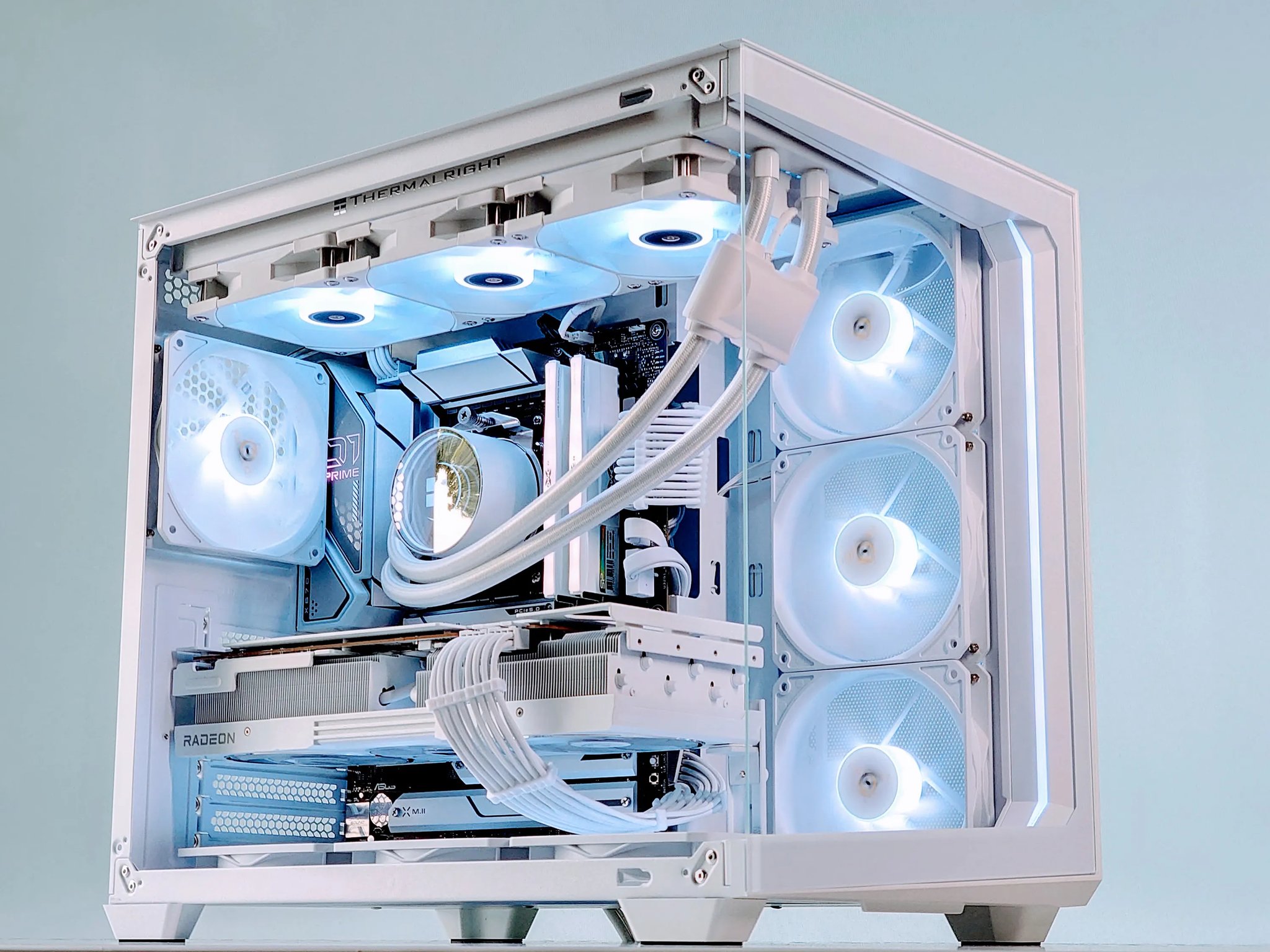 ❄️🤍🐻‍❄️Artic⚪AMD RX 7900 XT 20GB⚪AMD Ryzen 7 7700⚪32GB DDR5⚪2TB NVME