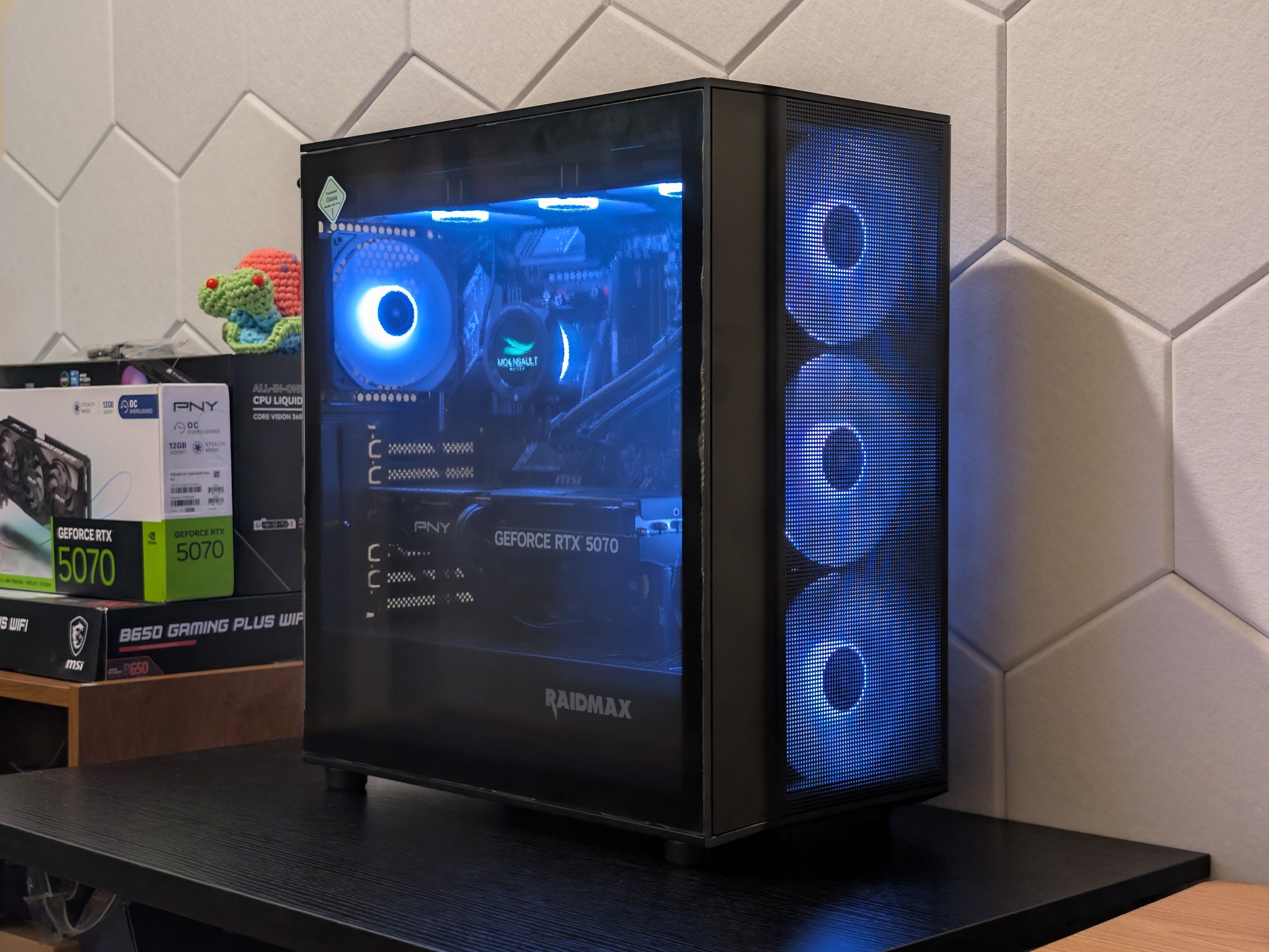 🐈‍⬛🔥1440p Gaming Beast | RTX 5070 | Ryzen 5 7600X | 1TB SSD | 32GB RAM | WiFi 6 & Bluetooth🔥🐈‍⬛