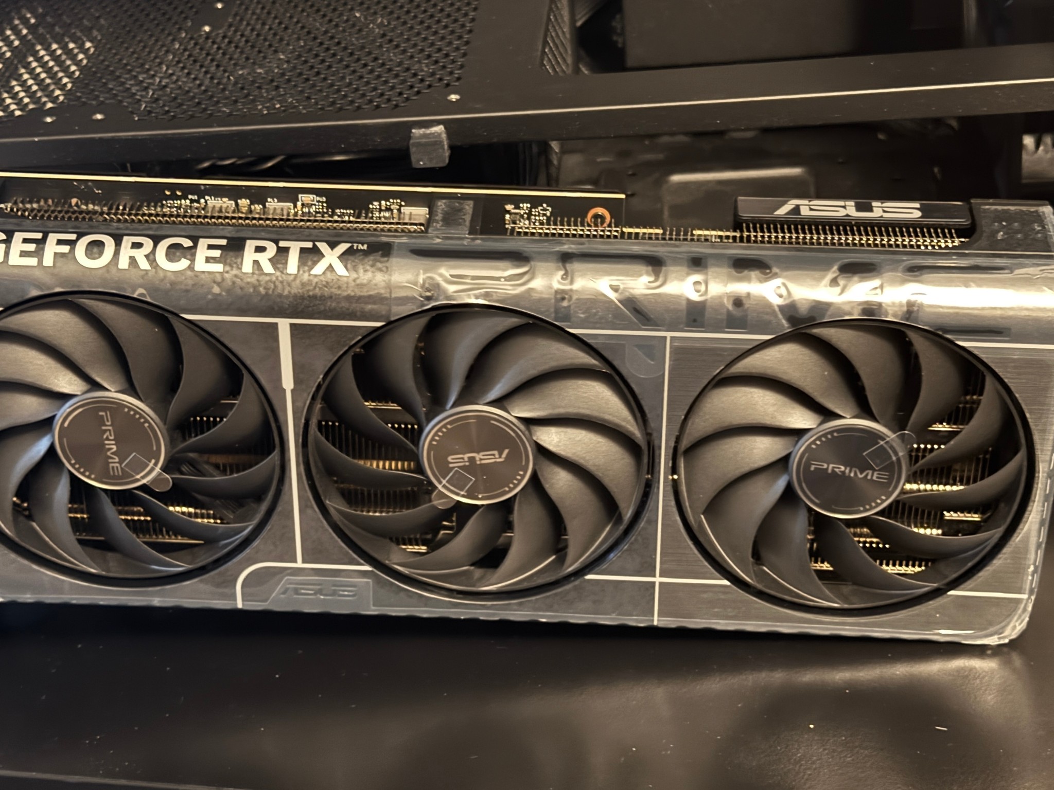 **High End Gaming/Workstation PC (7950X3D/5070Ti/32GB DDR5-6000 C30/2TB SSD**