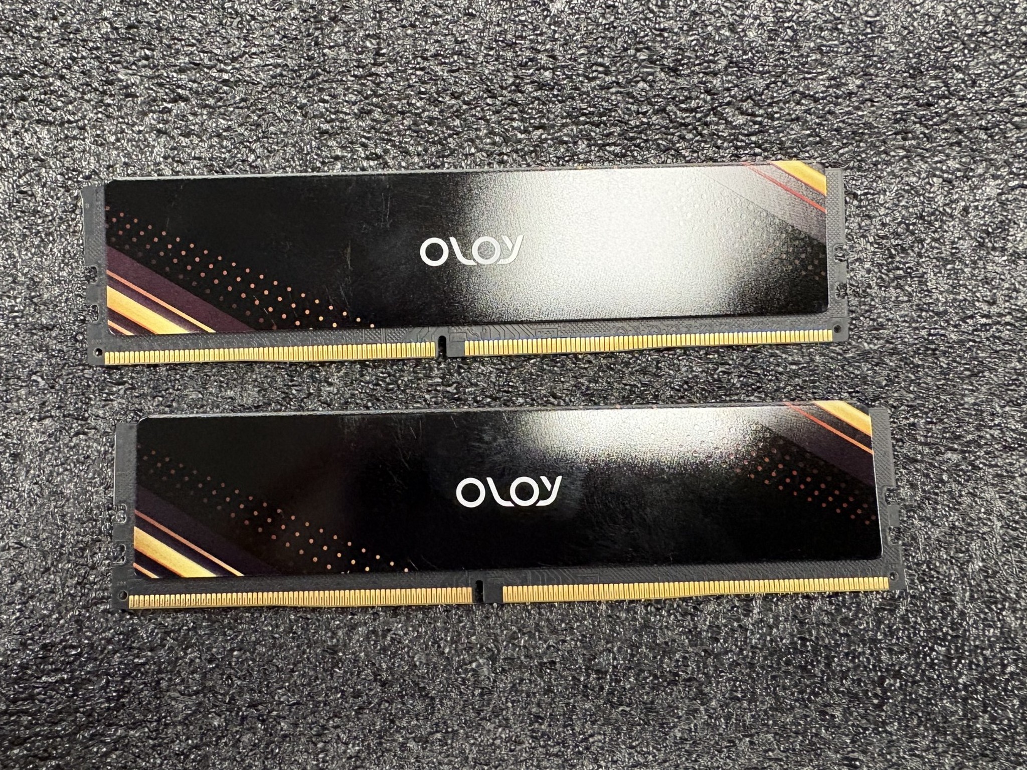 OLOy 16GB (2x8GB) DDR4 3000MHz ND4U0830160BB1ST - Desktop Memory