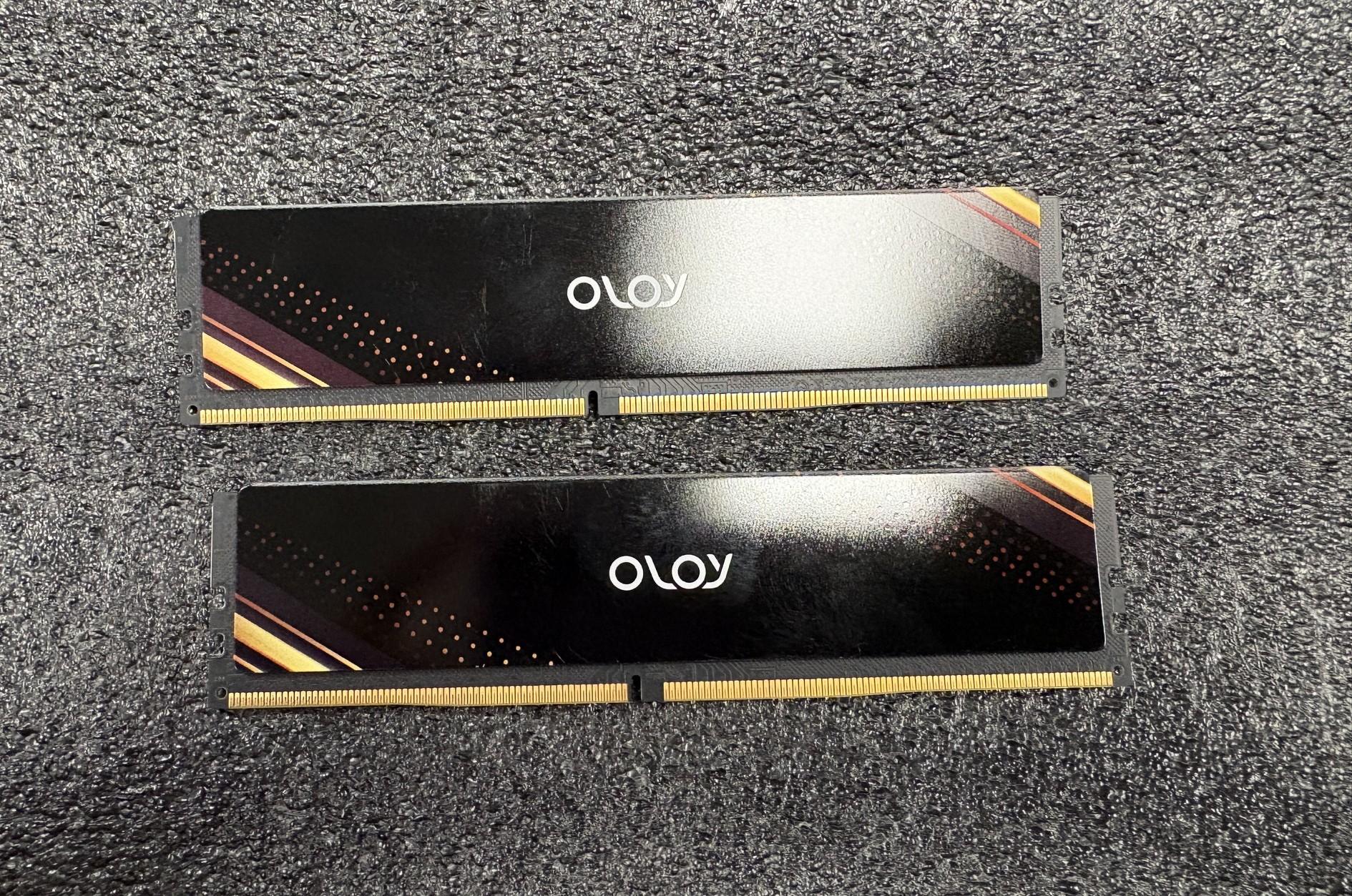 OLOy 16GB (2x8GB) DDR4 3000MHz ND4U0830160BB1ST - Desktop Memory