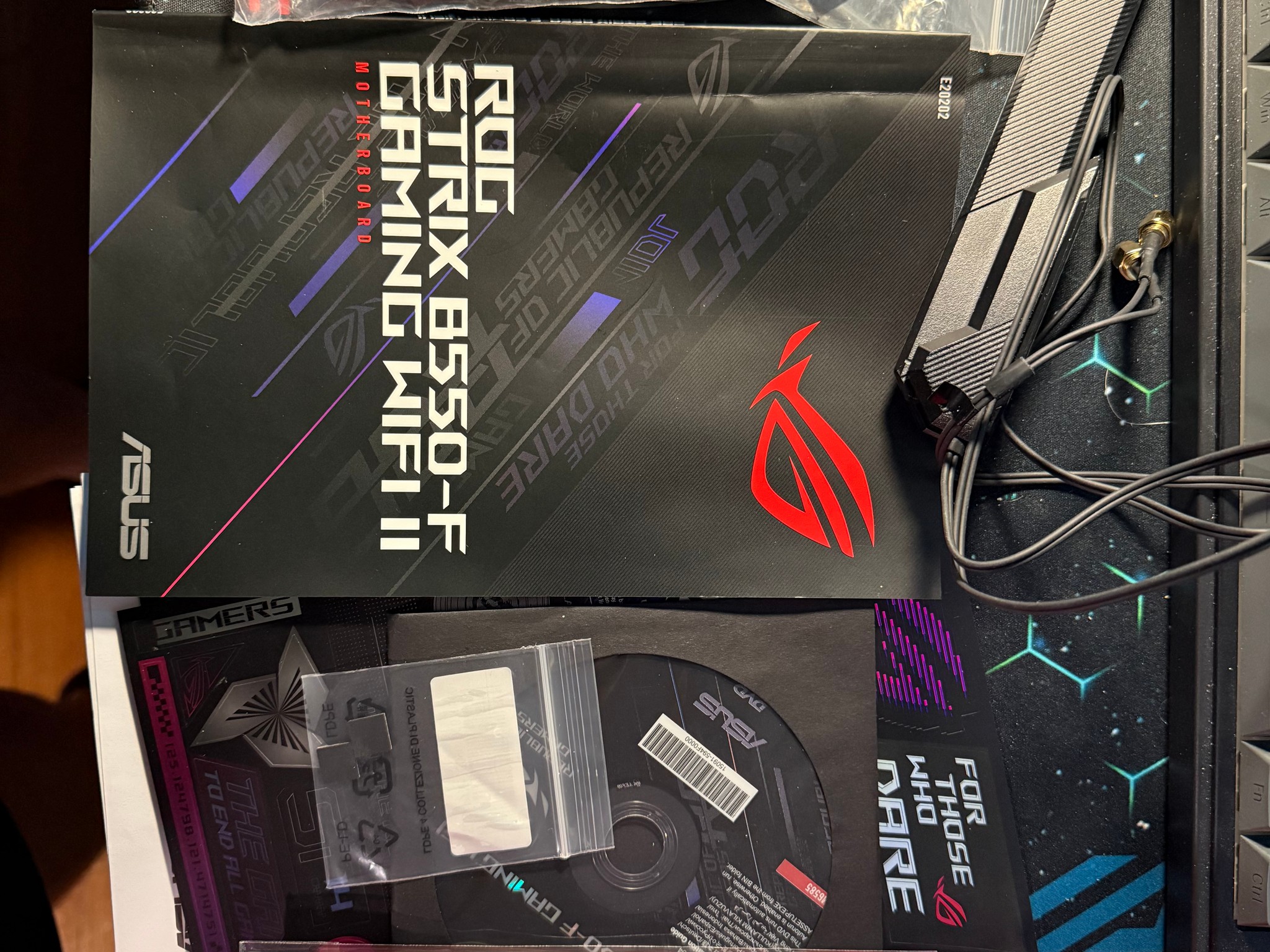 Ryzen 7 5800X3D, Asus ROG Strix B550-F Gaming WiFi 2, and 32 GB RAM combo