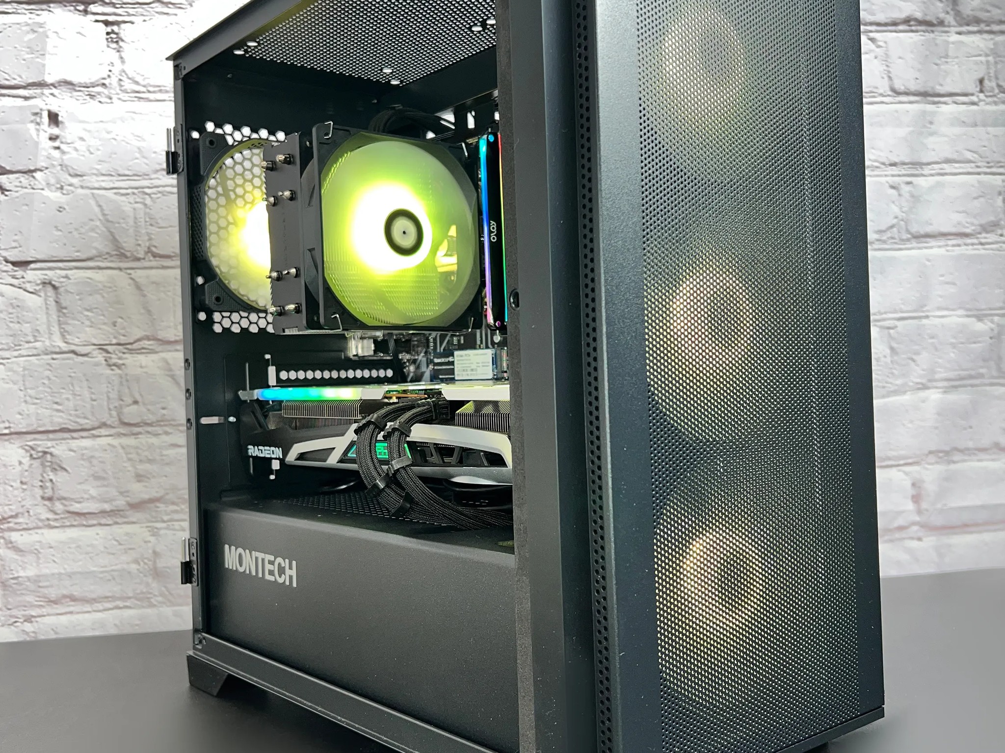 AMD RX 6700 XT Ryzen 5 5600G 16GB RAM 1TB M.2 Wifi/BT Window 11 Gaming PC
