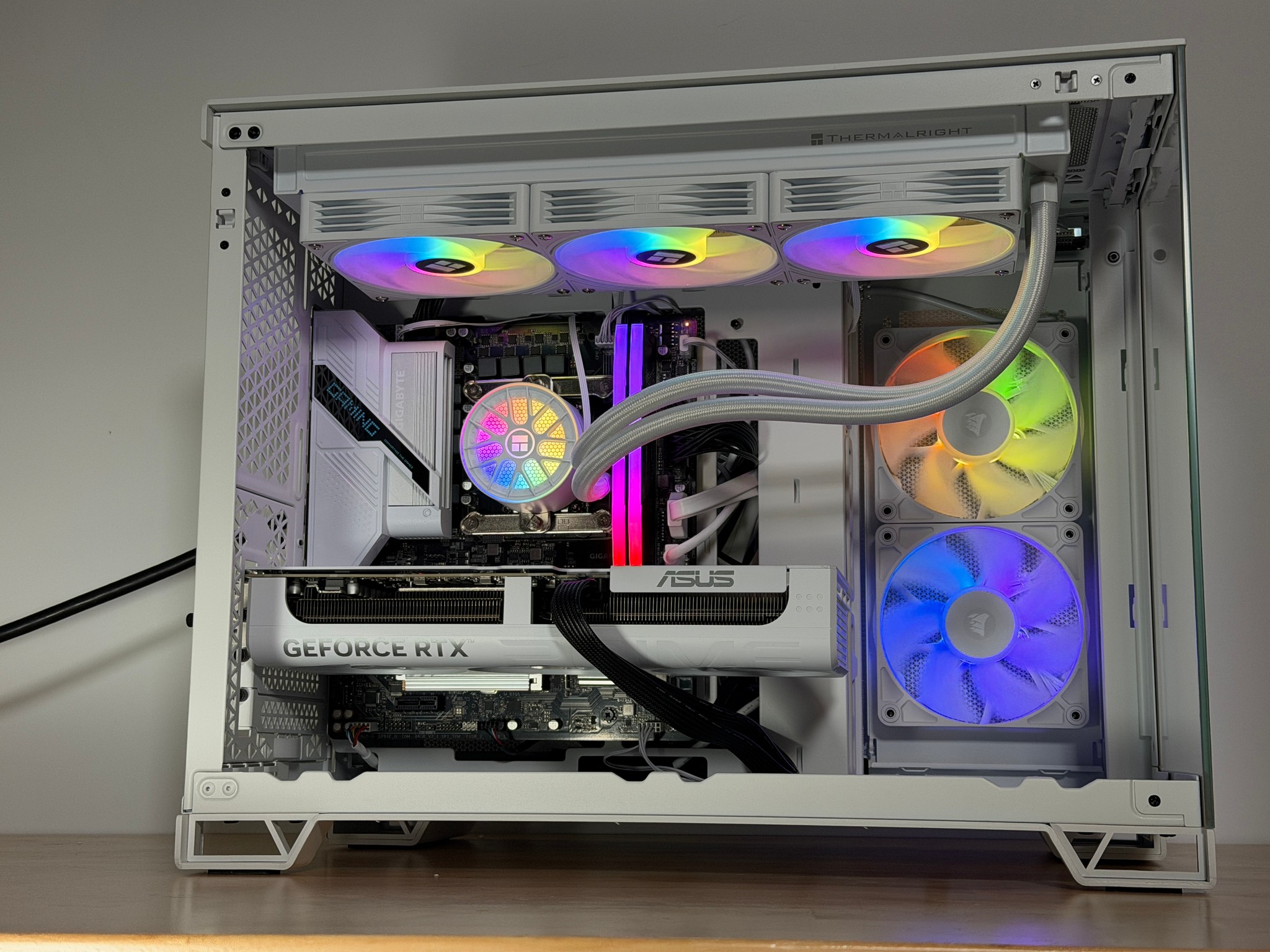 RTX 5070 Intel Core Ultra 7 265k Gaming PC