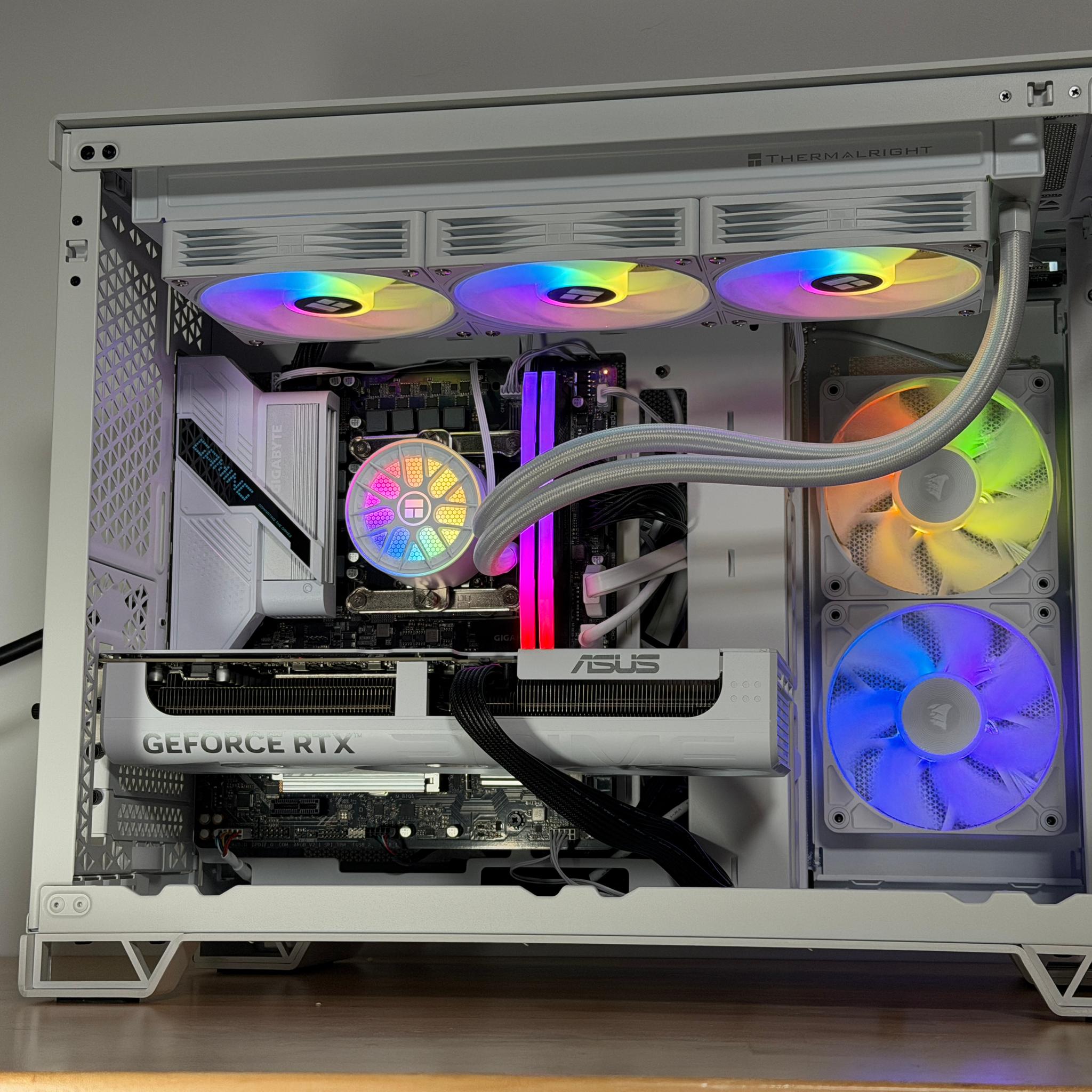 RTX 5070 Intel Core Ultra 7 265k Gaming PC