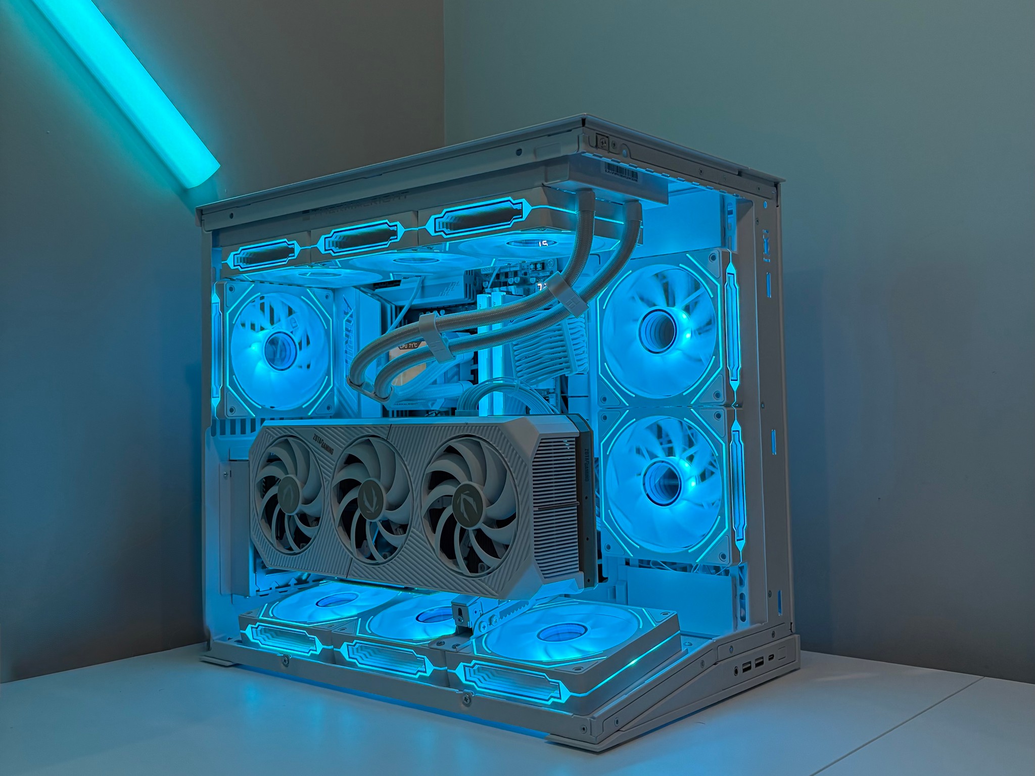 RTX 5080 | Ryzen 7 9800X3D | 32GB DDR5 RAM | 2TB SSD | Gaming PC