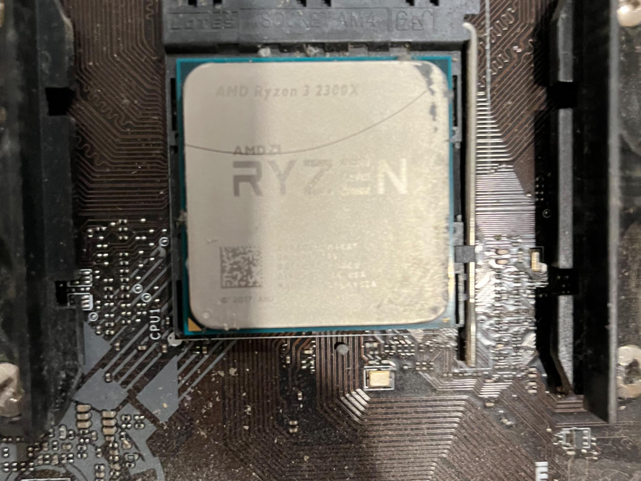 Ryzen 3 2300X + Sapphire R7 250