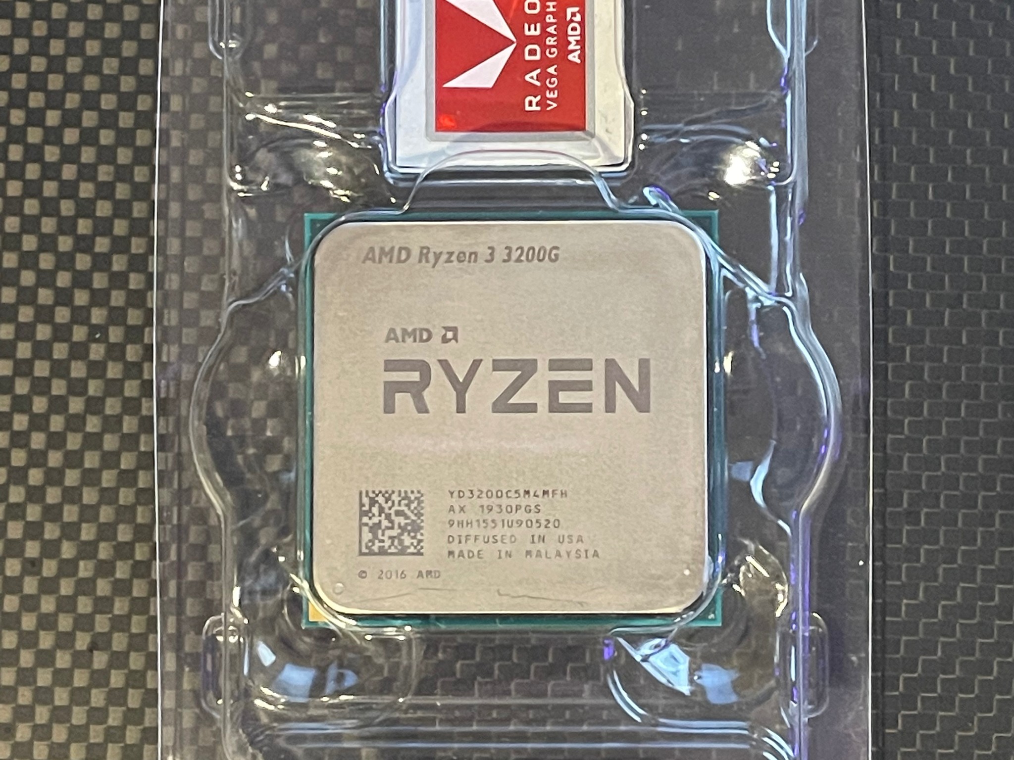 Used, AMD Ryzen 3 3200G with cooler and box